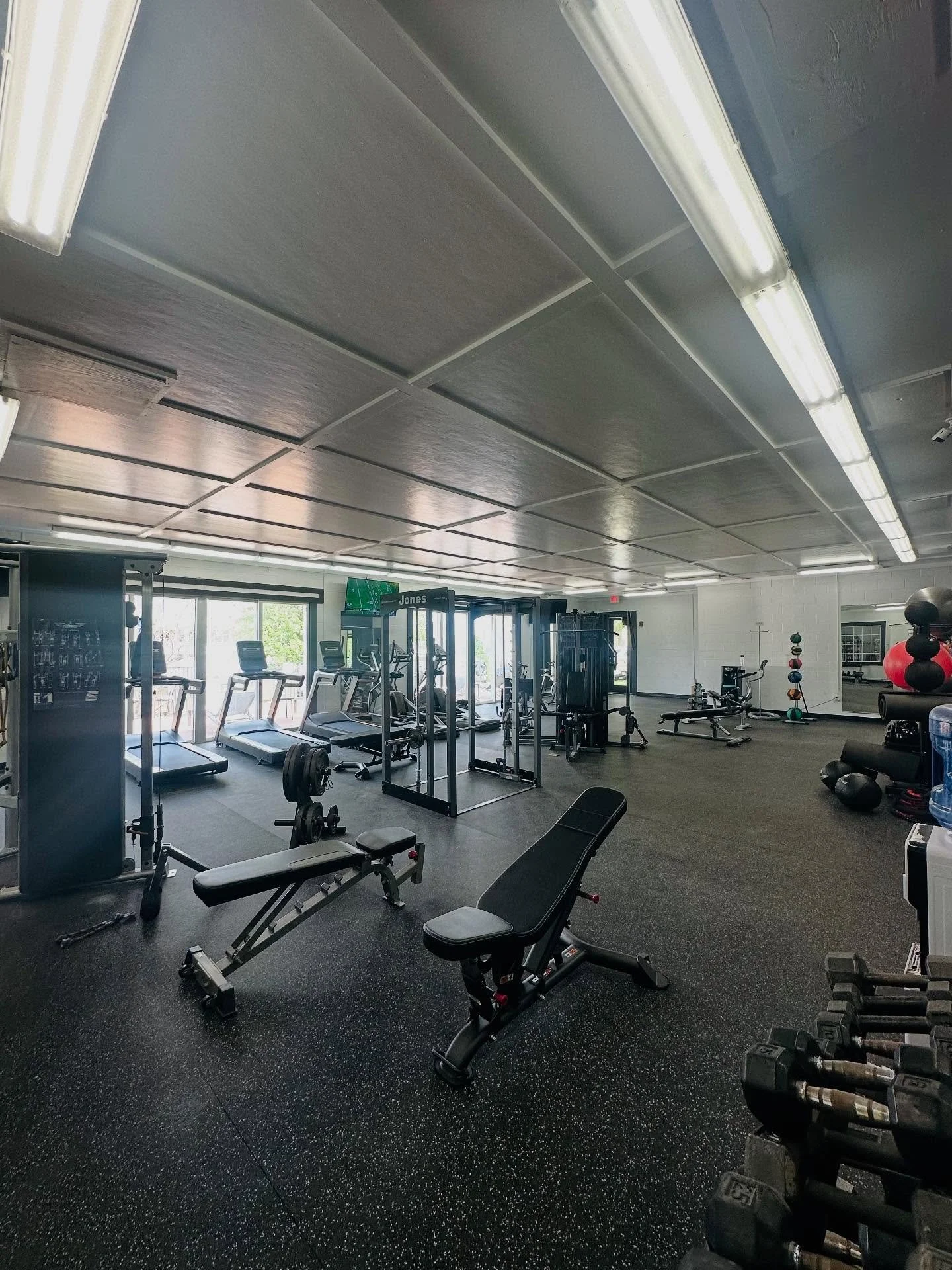 Residents- come check out our upgraded gym!!!✨🏃&zwj;♀️&zwj;➡️🏋️

#newgym #boonenc #studentliving