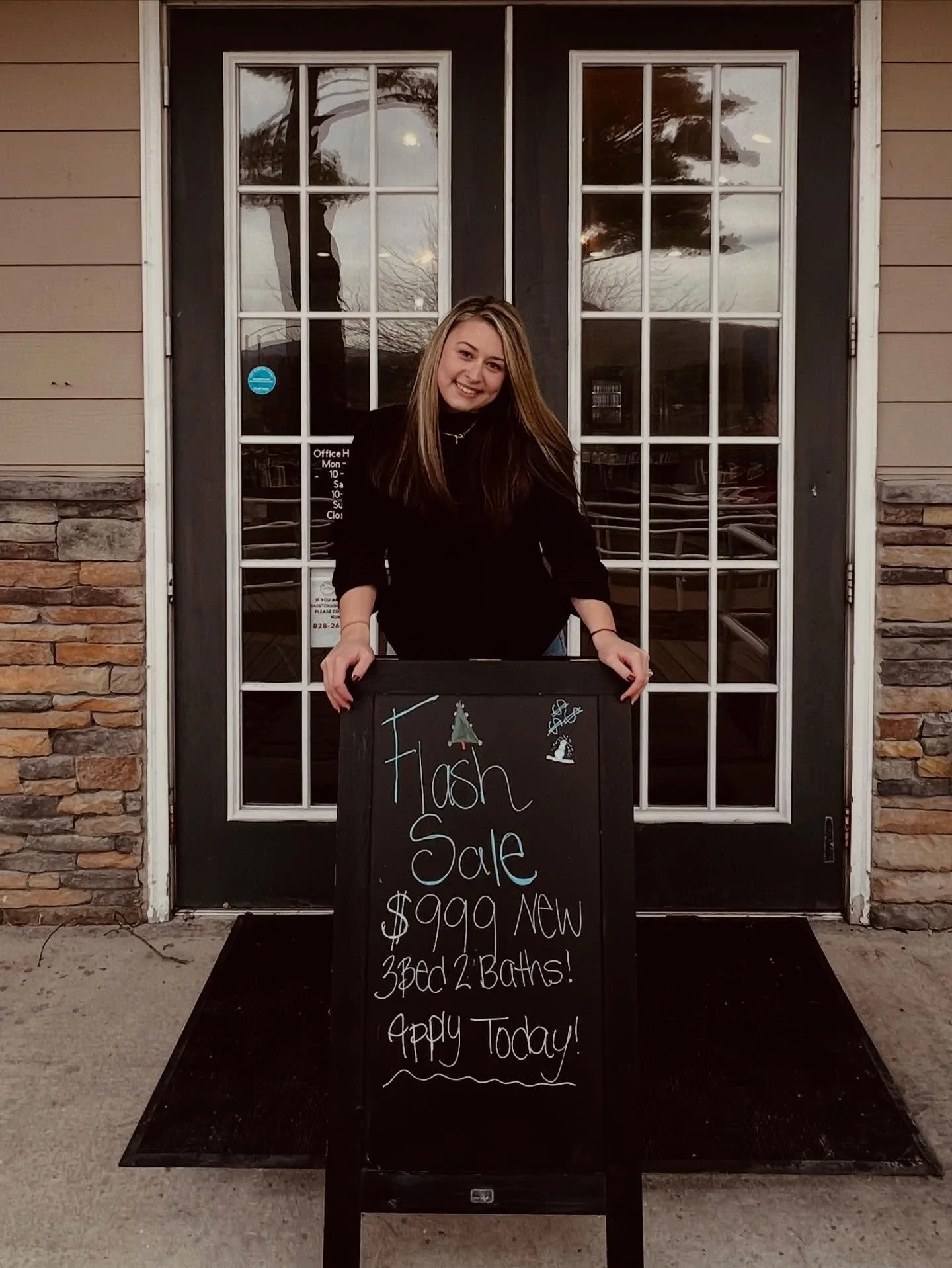 🎄HOLIDAY DEALS 🎄
For a limited time our three beds are $999! Secure housing for the Fall, before it&rsquo;s too late! 
#housing #appstate