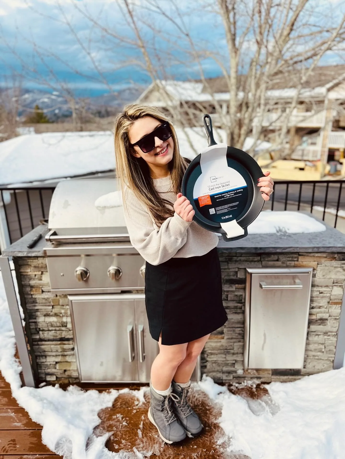 DAY 2 OF 12 DAYS OF GIVEAWAYS🎁🎁🎁
To enter for the cast iron skillet:
1. Like this post❤️
2. Leave us a google review🌟📥
3. Comment your favorite Boone winter activity 🏂⛷️