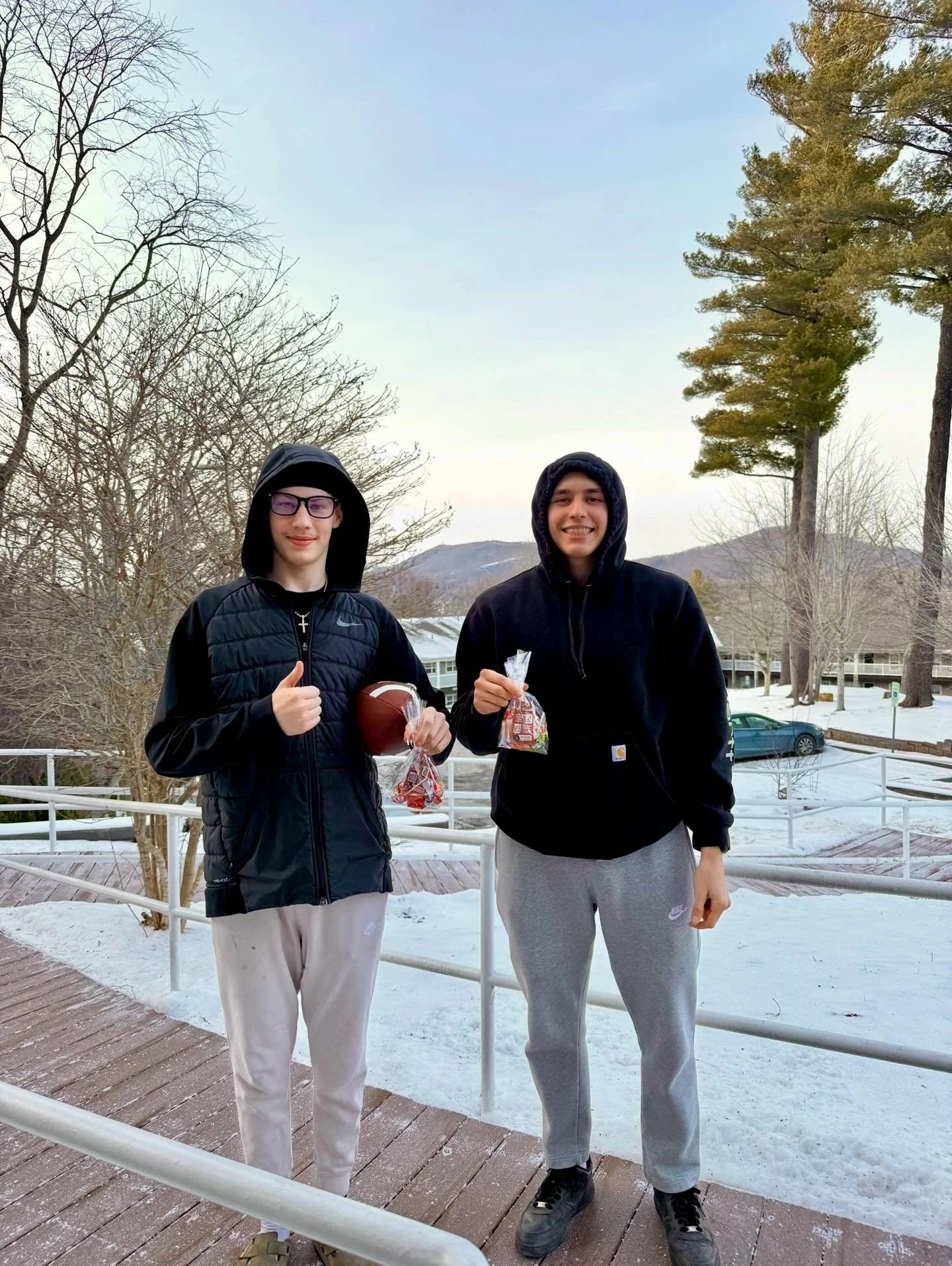 Door knocks are coming your way this Monday! 🚪🎉 We&rsquo;ll be handing out goodie bags while we&rsquo;re out and about, don&rsquo;t miss us! 

#appstate #leasing