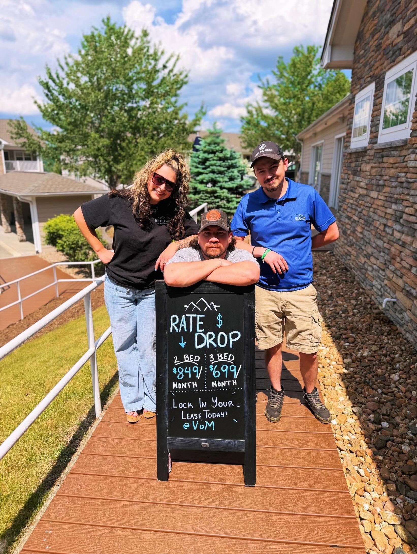 FINAL chance to secure our lowest rates 🤩 🤍3 beds starting at $699 
🤍2 beds starting at $849
Availability is going quickly and these specials won&rsquo;t be around much longer. Don&rsquo;t wait to apply! ⚡️📲🔑

#appstate #leasing #boone