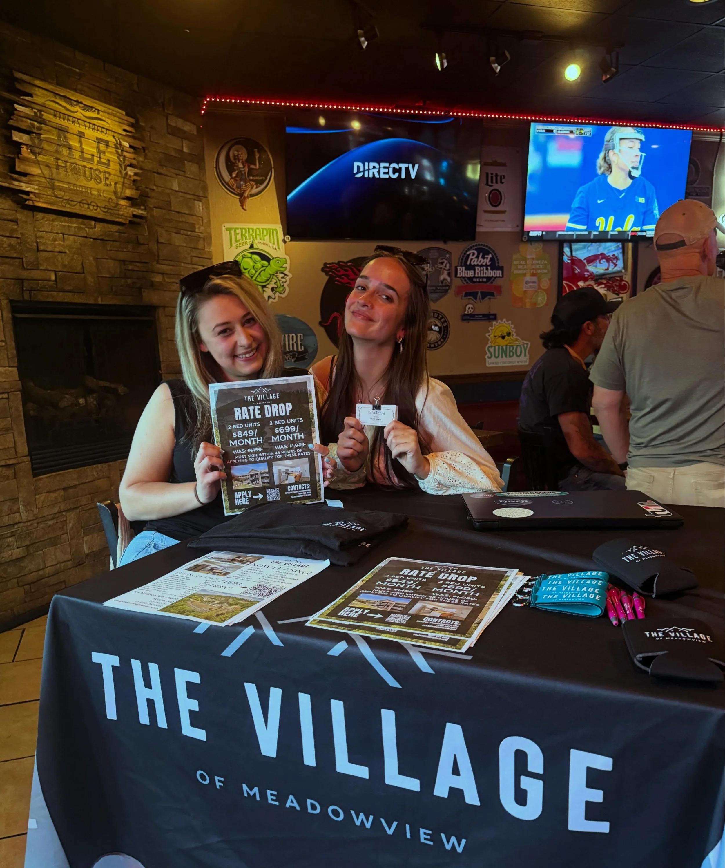 Had a great time hanging out at Rivers St Ale House last night talking all things Village of Meadowview and giving out free wings! Huge thanks to everyone who stopped by to chat with us!🍗🤩
Our limited-time rates are still going fast 👀 3 beds start