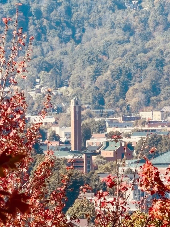 Close to campus, closer to the views 🏔️💛 App State is just 7 minutes away from The Village of Meadowview, and Leon Levine Hall is only 3 minutes from home! 👀

#VillageOfMeadowview #AppState #AppStateHousing #BooneNC