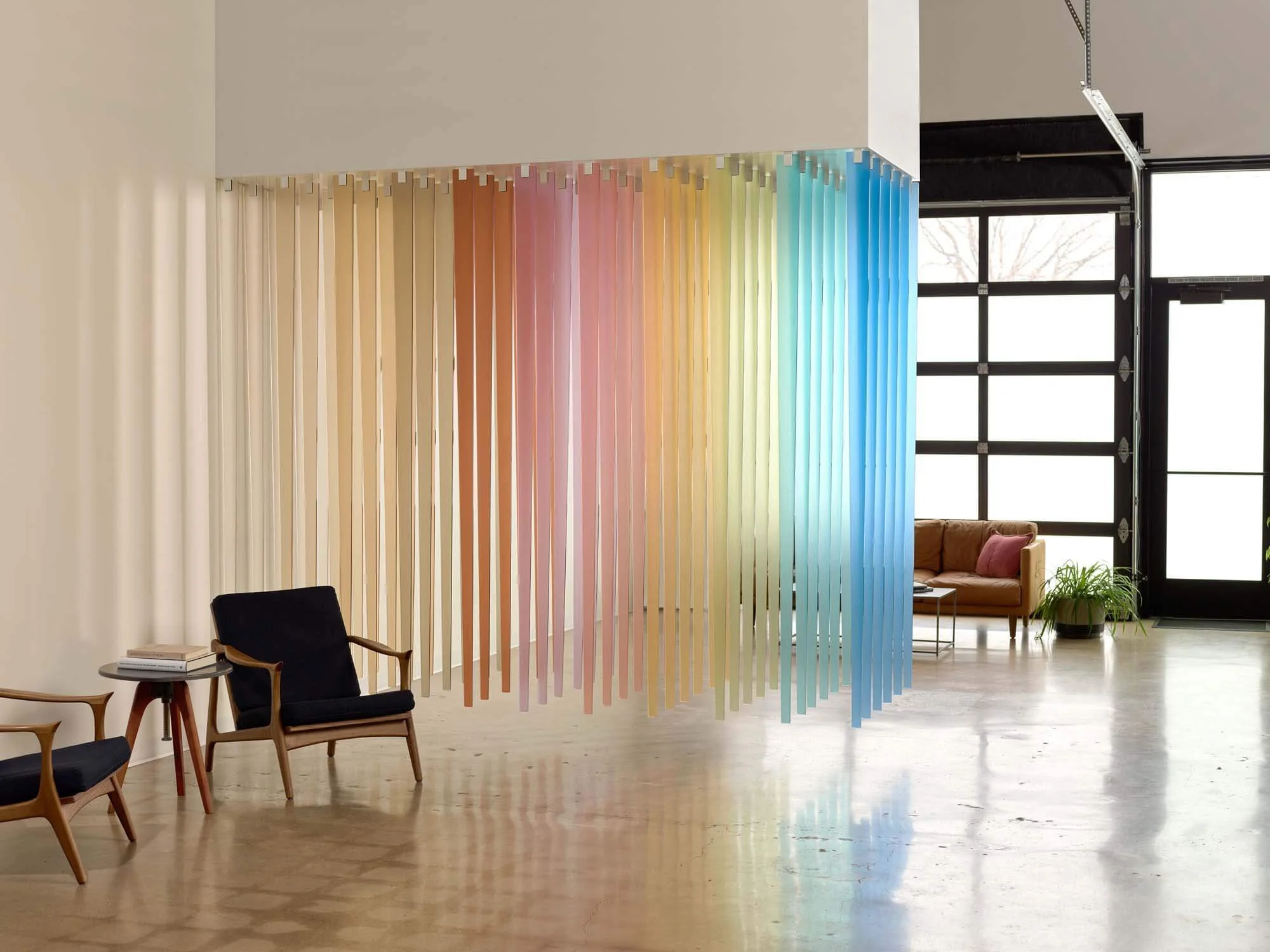 Segment your workspace with these bold wall partitions