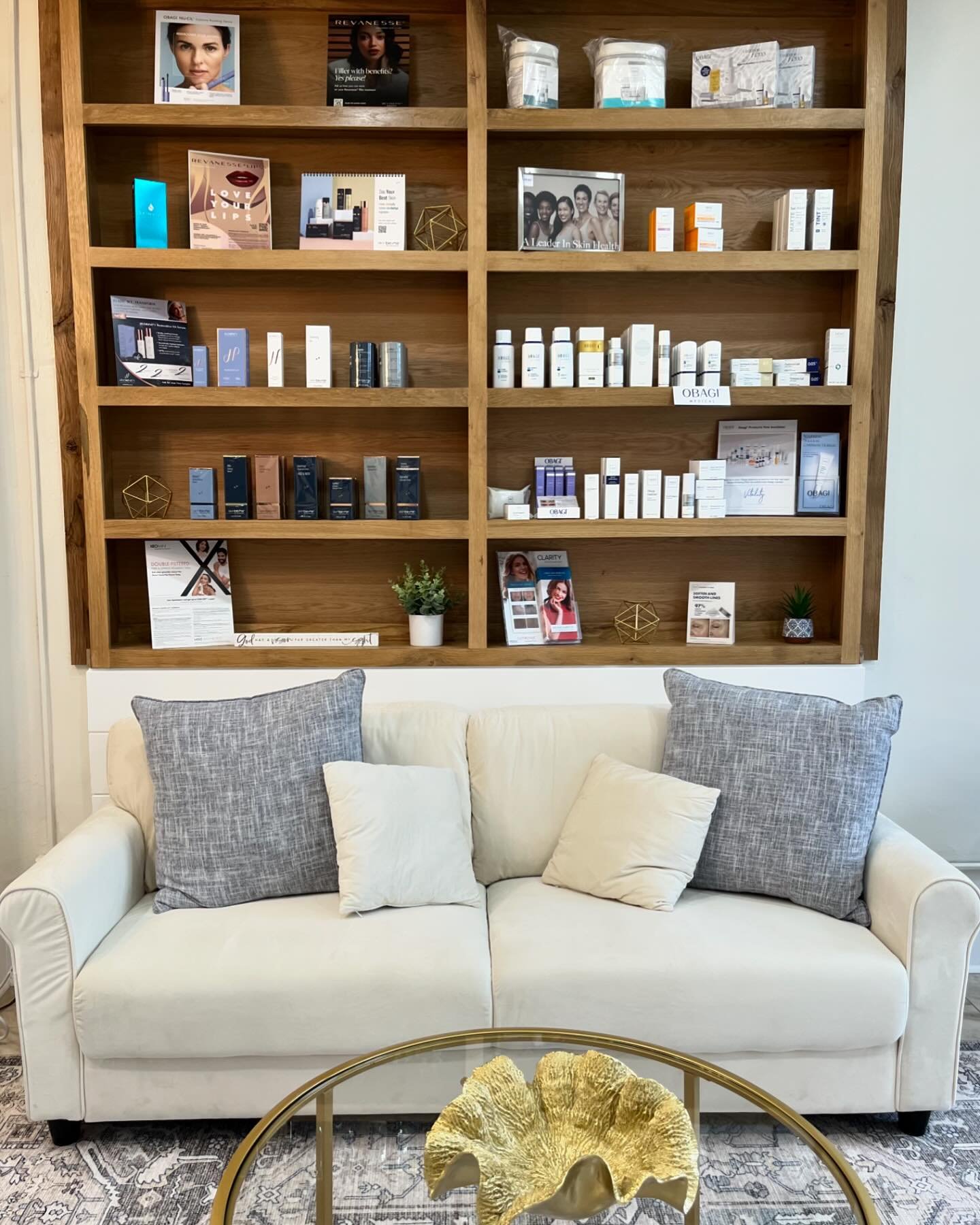 ✨ Experience the ultimate in skincare luxury✨ 

Whether you&rsquo;re seeking a relaxing facial, targeted treatments for acne or aging, or simply want to pamper yourself with the finest skincare products, we have you covered. Our expert team is dedica