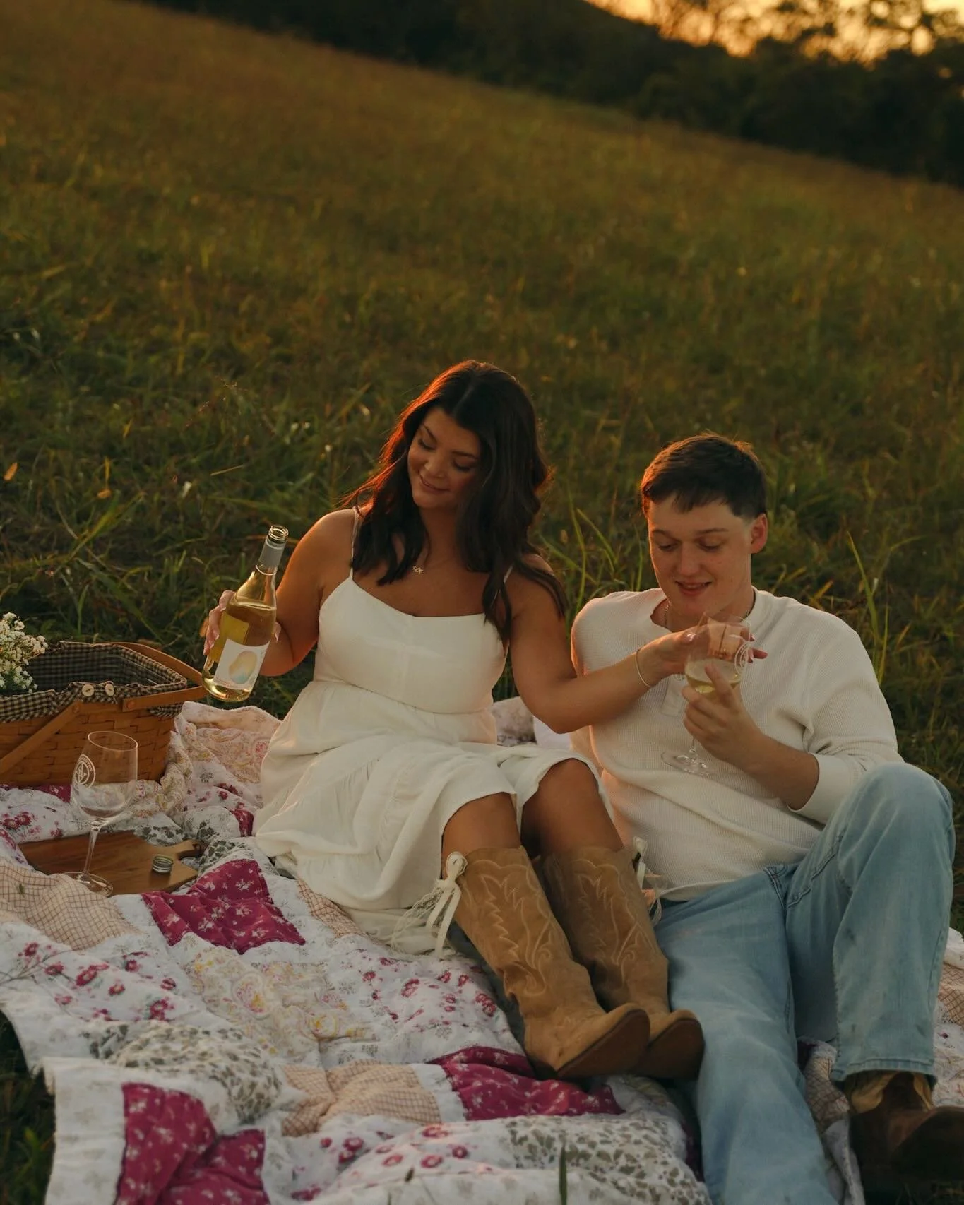 cierra + lincoln from october to celebrate their engagement 💍🌞🥂🎞️

such a sweet shoot as these are two of my best friends! my MOH &amp; I&rsquo;ll be hers in Nov!!! Can&rsquo;t wait to celebrate you guys 🥹
@cierrarawls + @lincoln_mocko