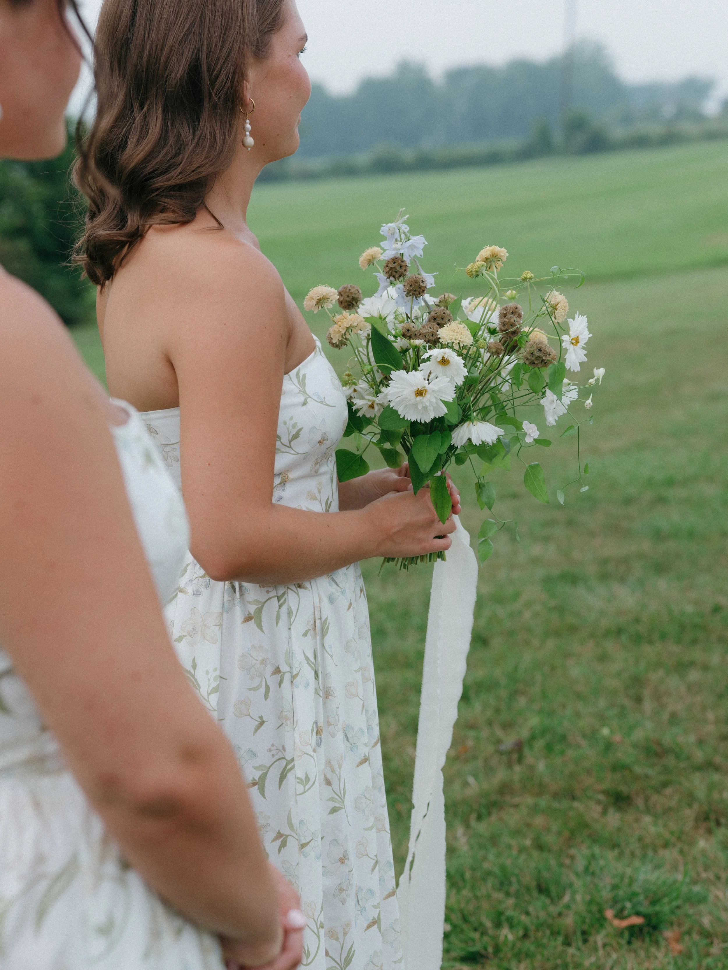 lion-rock-farm-summer-wedding-bouquet.jpg