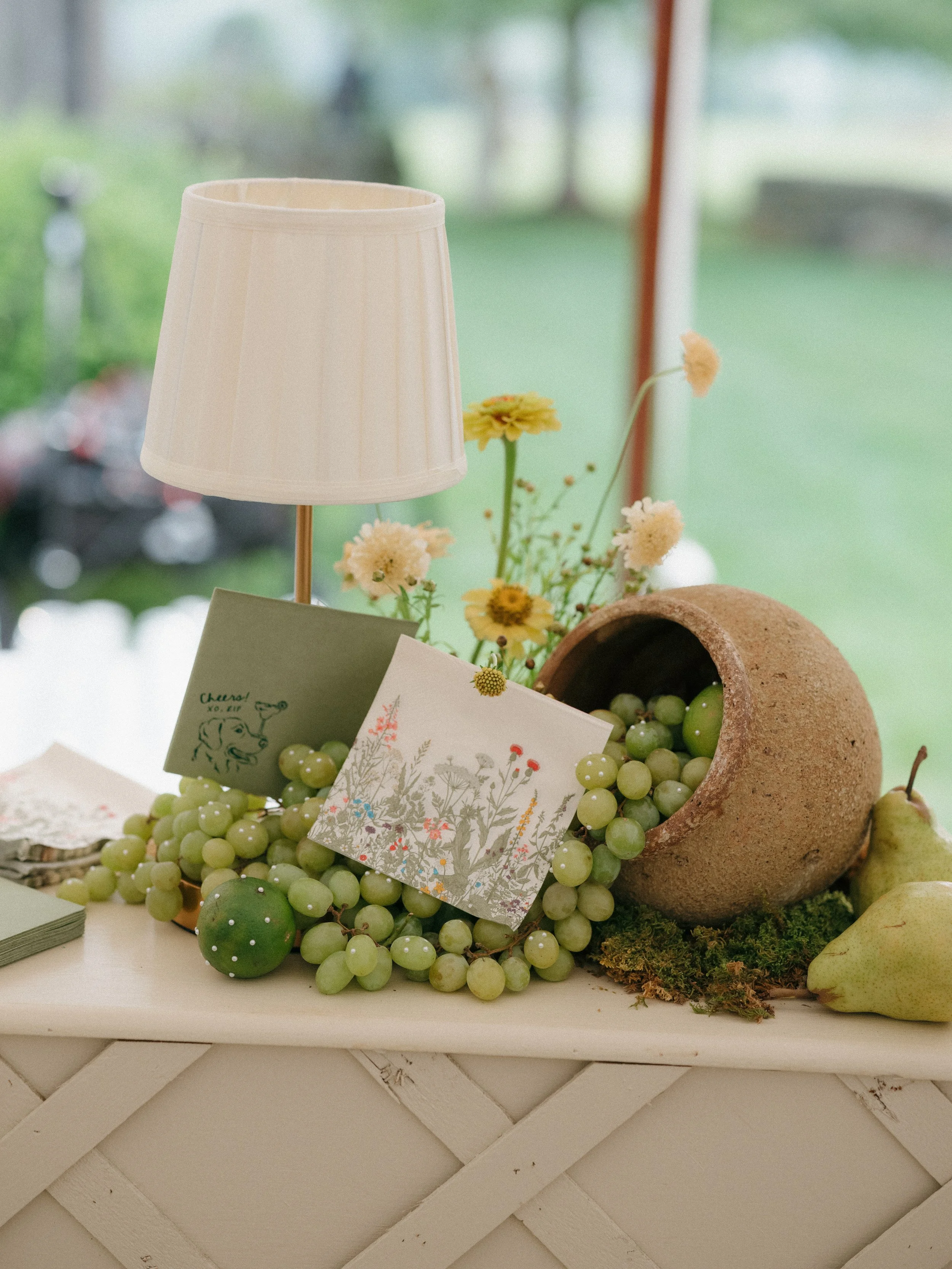 lion-rock-farm-summer-wedding-bar-details.jpg