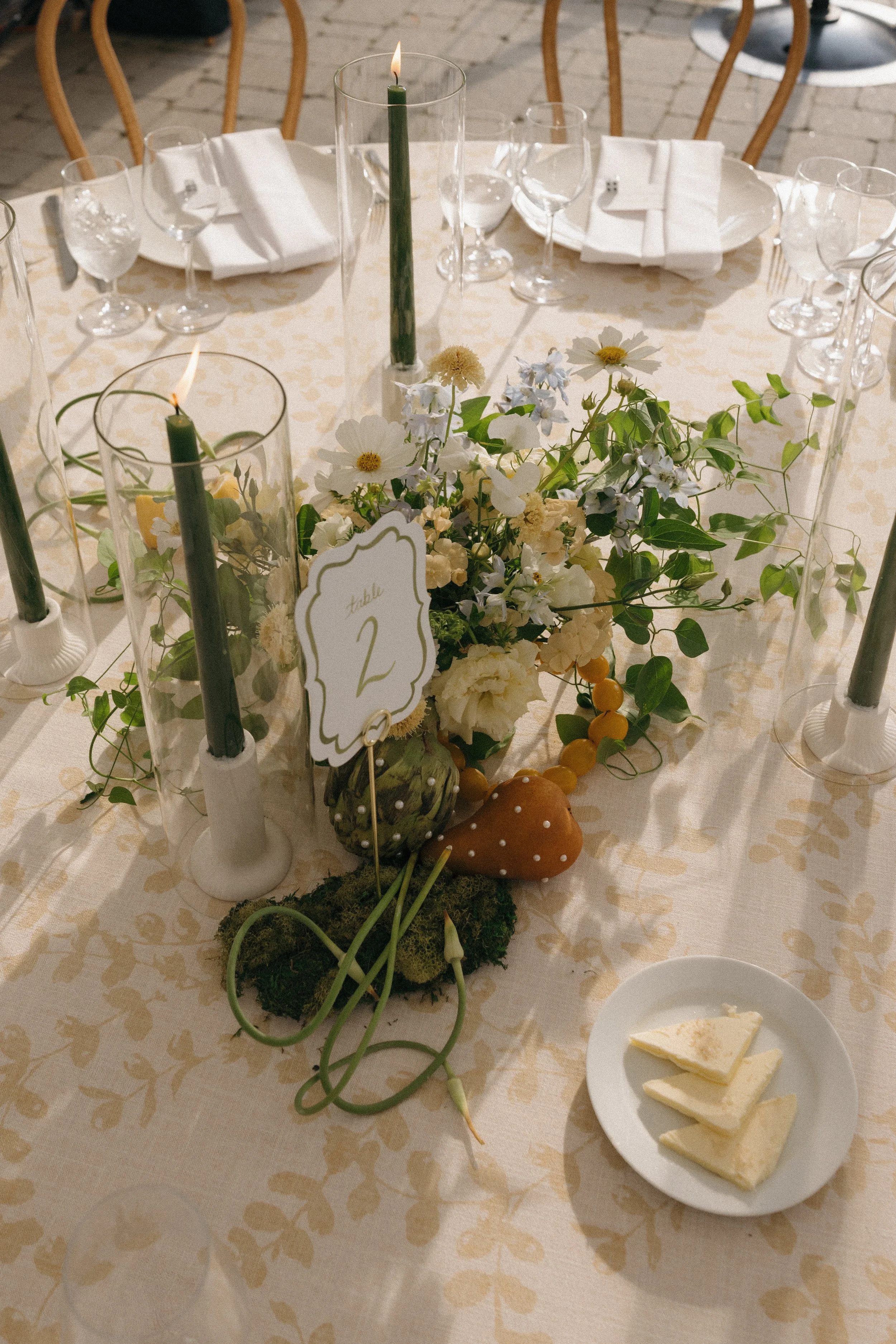 lion-rock-farm-summer-wedding-tablescape3.jpg