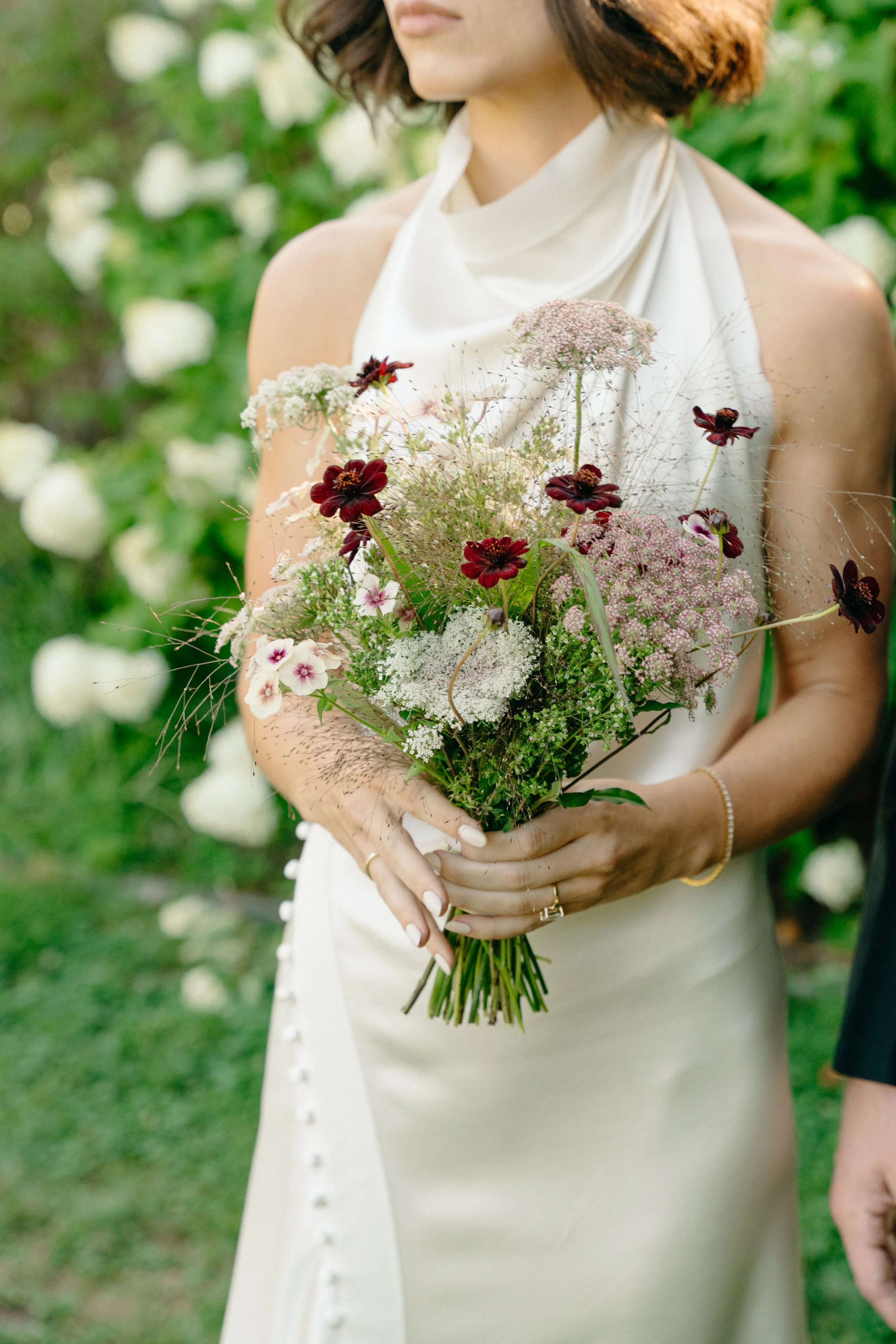 Blue-hill-at-stone-barns-august-wedding-19.jpg