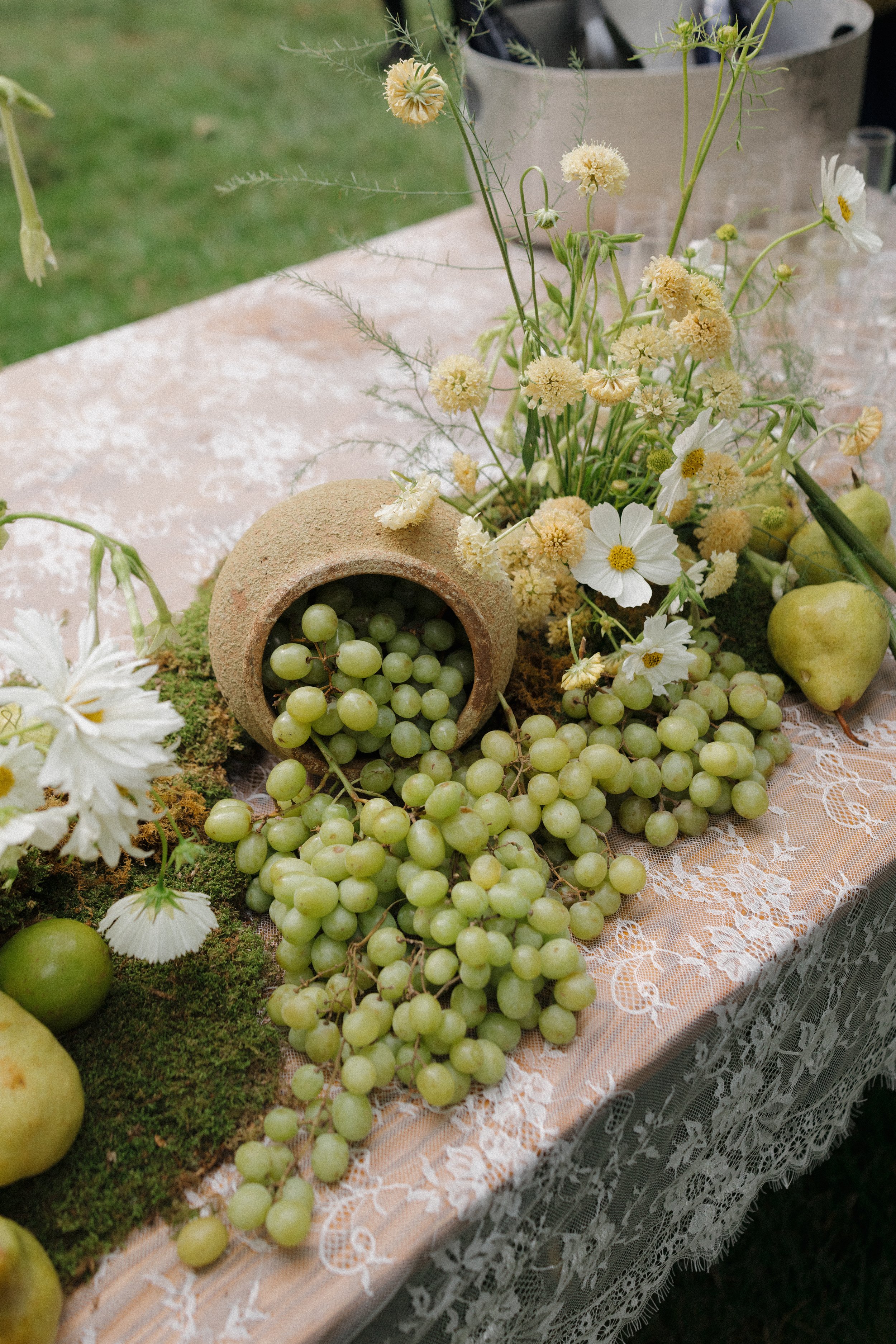 Lion-Rock-Farm-Summer-Wedding-Connecticut-fruit-tablescape.jpg