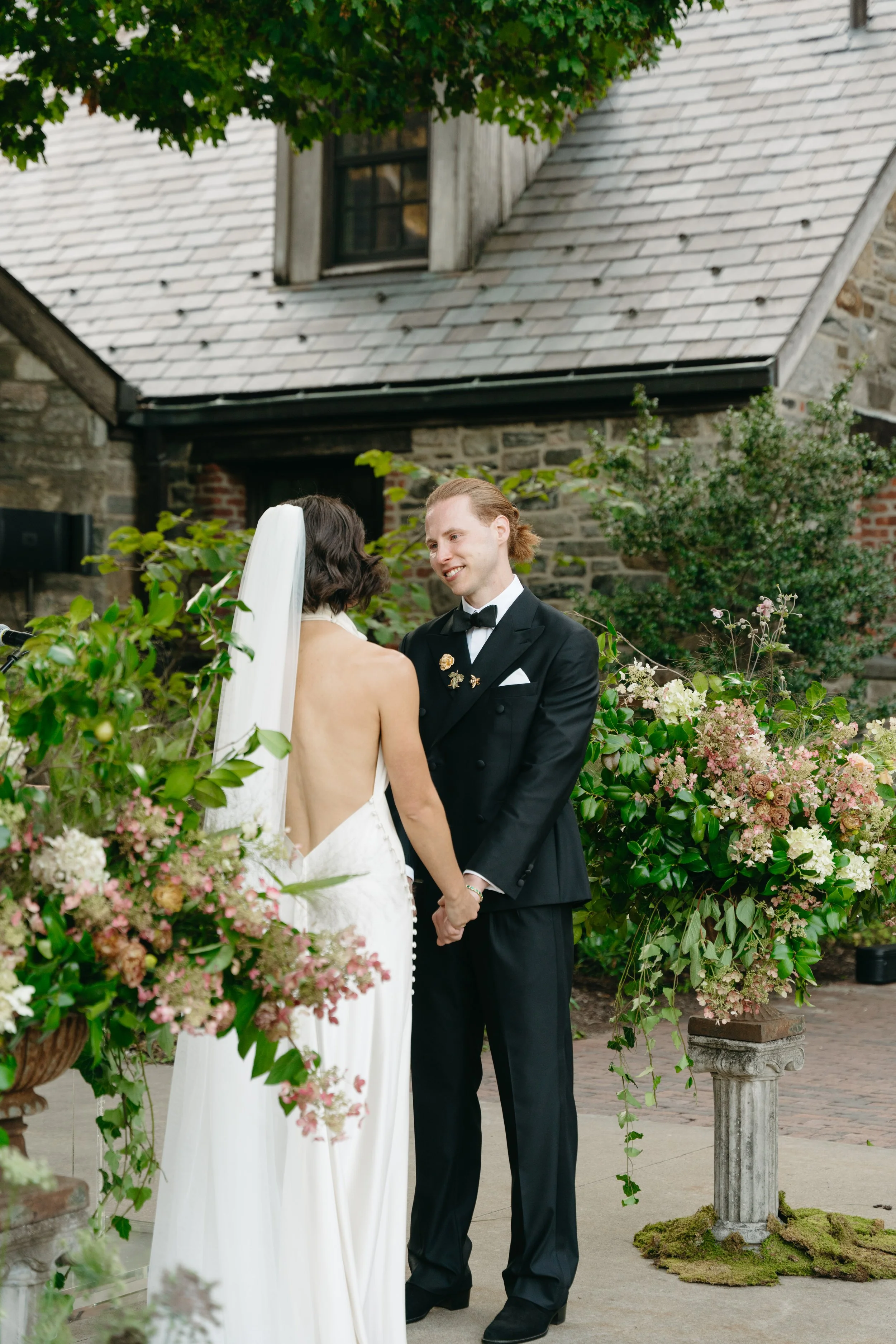 Blue-hill-at-stone-barns-august-wedding-28.jpg