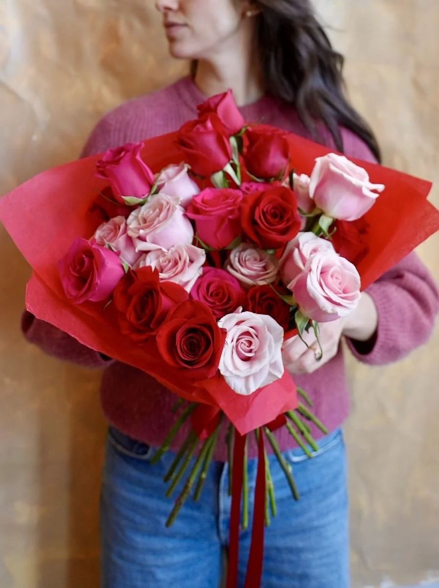 Large-rose bouquet-valentines-day.jpg