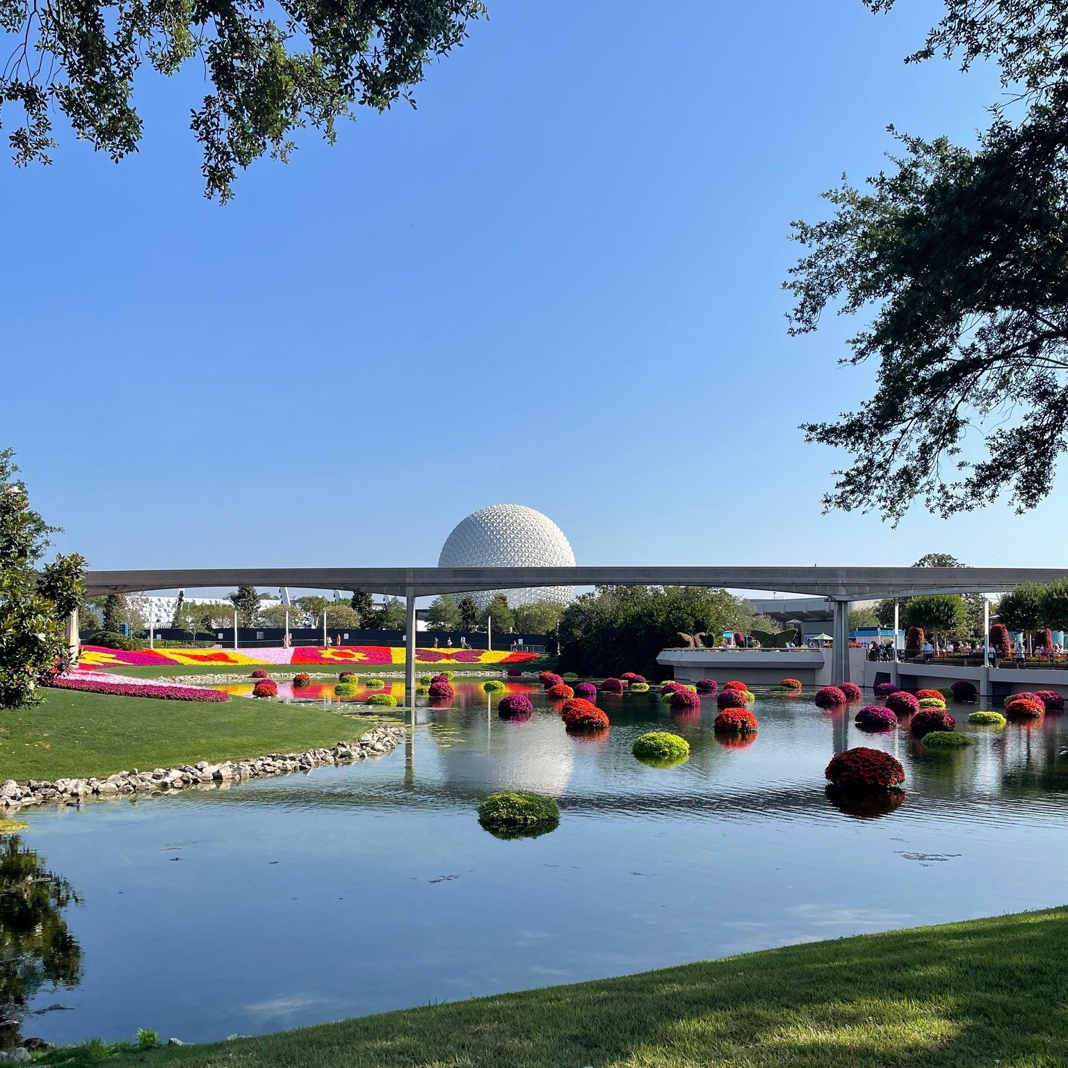 Pro Tip: Arrive at the parks early to beat the crowds and maximize your day. This is extra important during summer, when temperatures can make the middle of the day feel miserable! Take advantage of lower crowds and lower temperatures by starting you