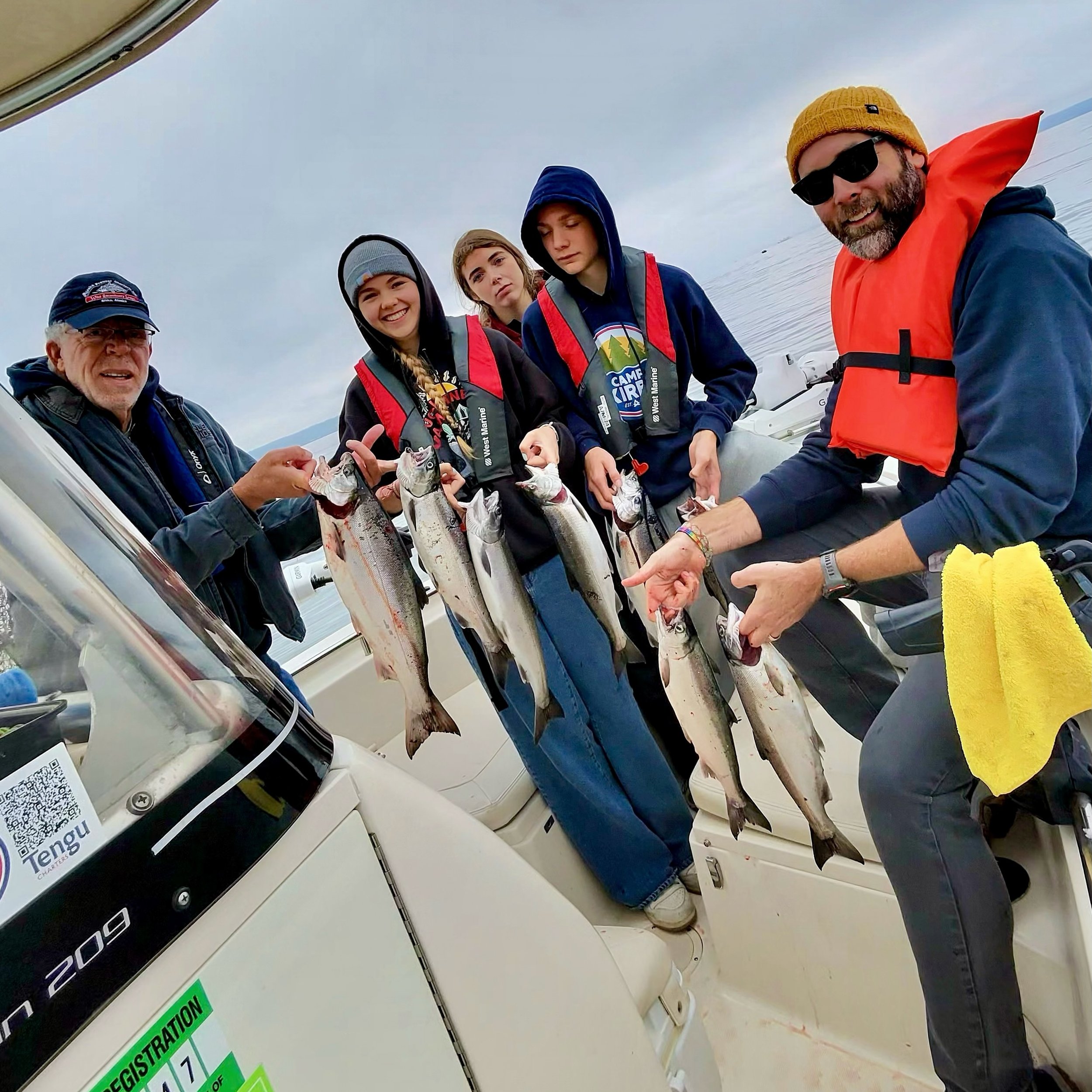 Three generations. One boat. So many fish! Grandpa with his son-in-law and grandkids making memories that will last a lifetime. Family, fresh air and some amazing catches!

#familyfishing #seattlefishing #threegenerations #fishingmemories #boatlifest