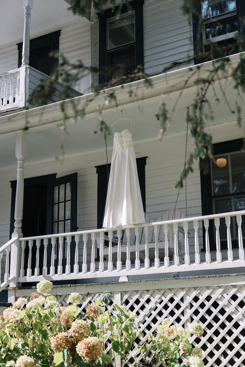 Intimate Wedding_Long_Eddy_Wedding_019.jpg