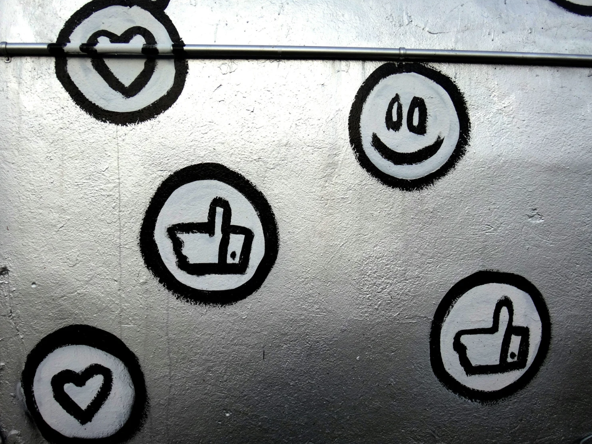 The Platform Loyalty Trap: Why Sticking to One App Is Slowly Killing Your Brand