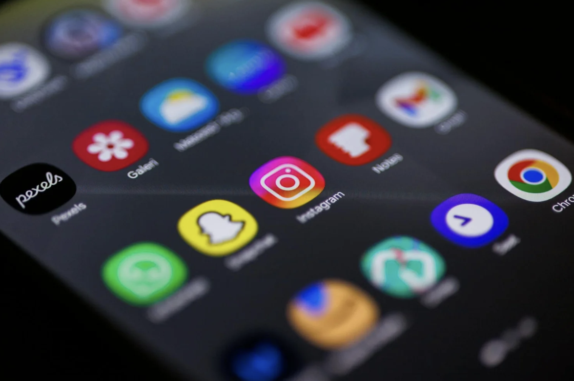 The Reason Posting Once a Day on One Platform Will Never Get You to a Full Time Income
