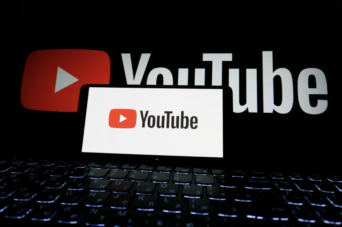 Why Search-Based Platforms Compound While Feed-Based Platforms Decay