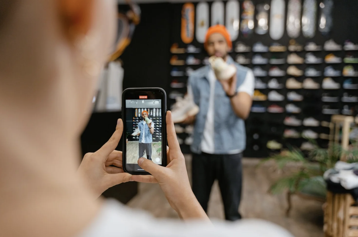 Why Brands Lose to Smaller Accounts (And How Distribution Closes the Gap)