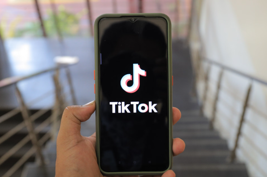 Saying Follow Me On TikTok In A YouTube Video Costs You Viewers