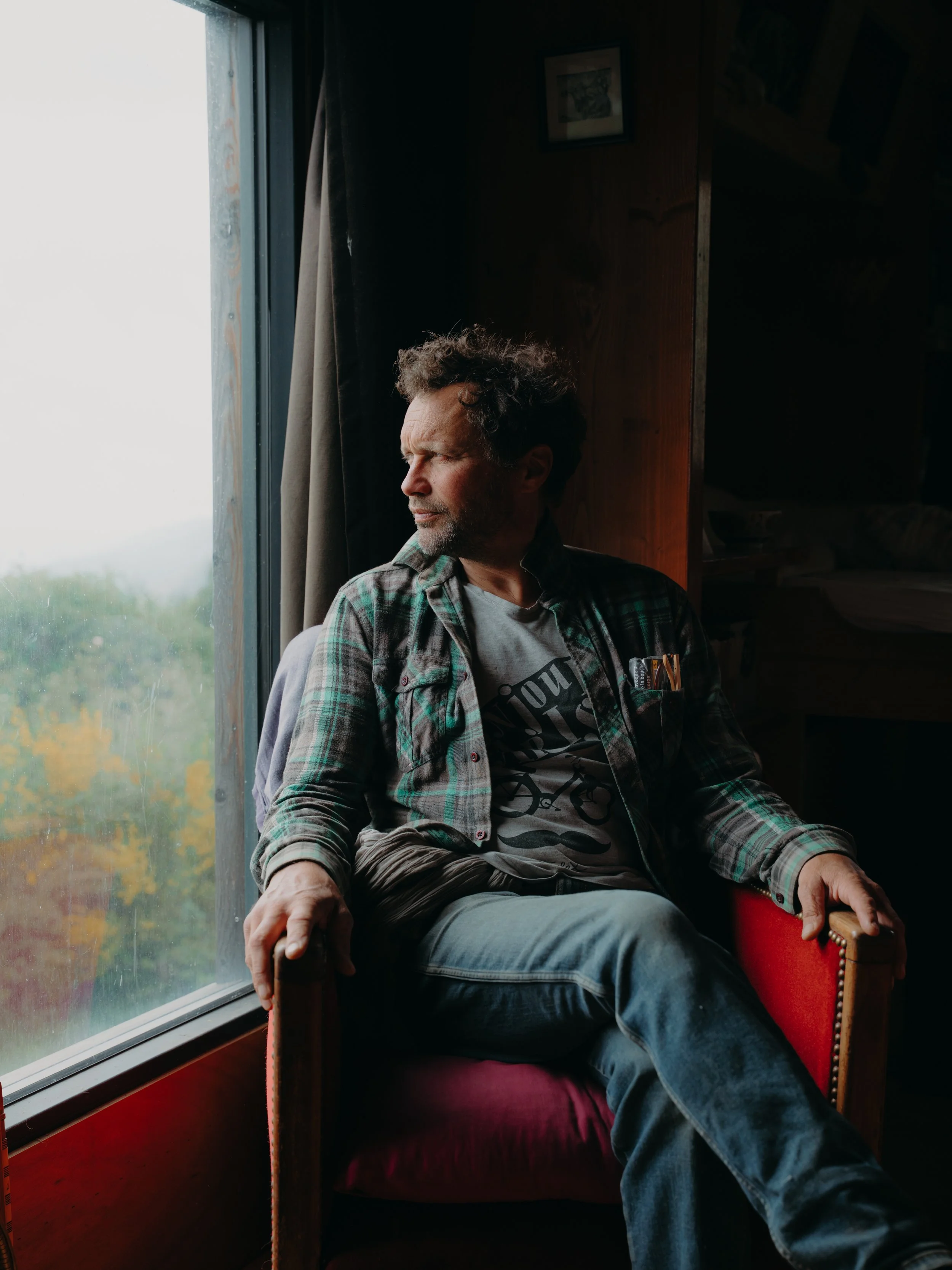 L'École des vivants - Editorial