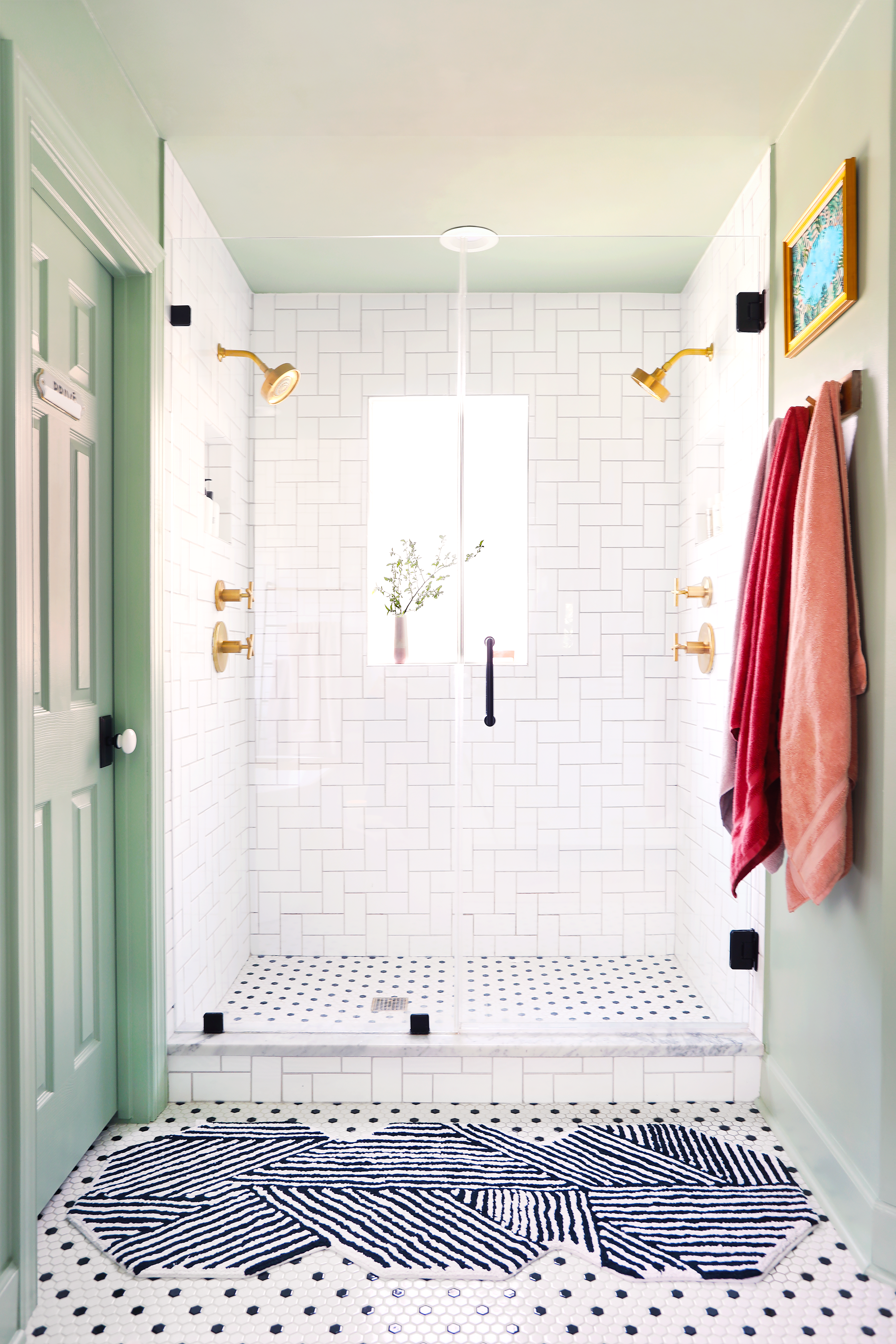 Main Bathroom: A French-feeling Refresh