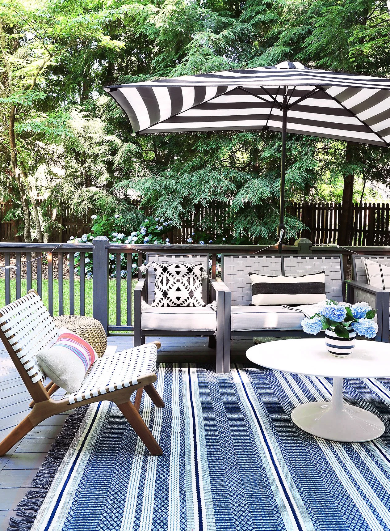 A Fresh &amp; Modern Outdoor Living Space