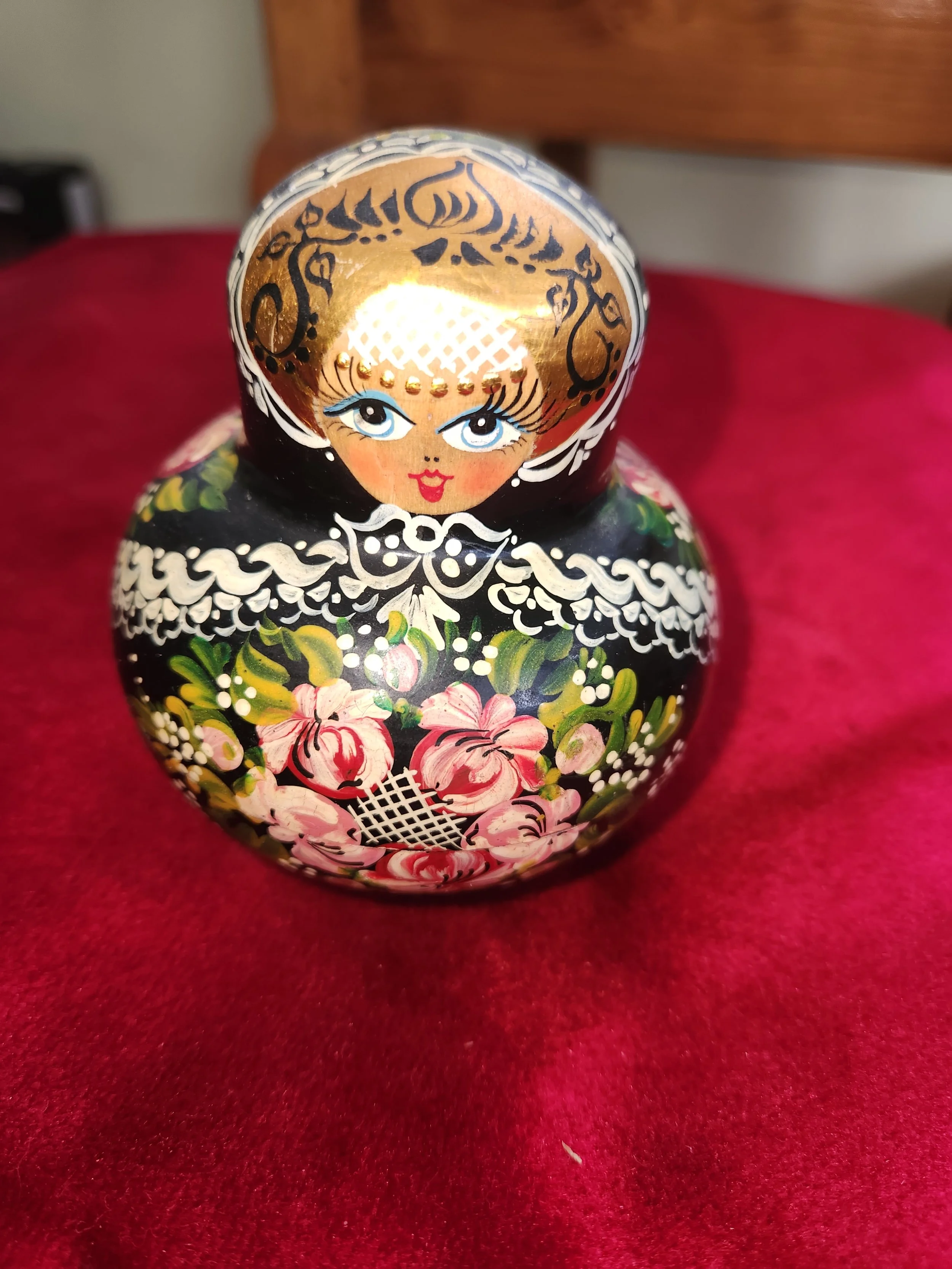 VTG Russian Nesting Matryoshka Dolls