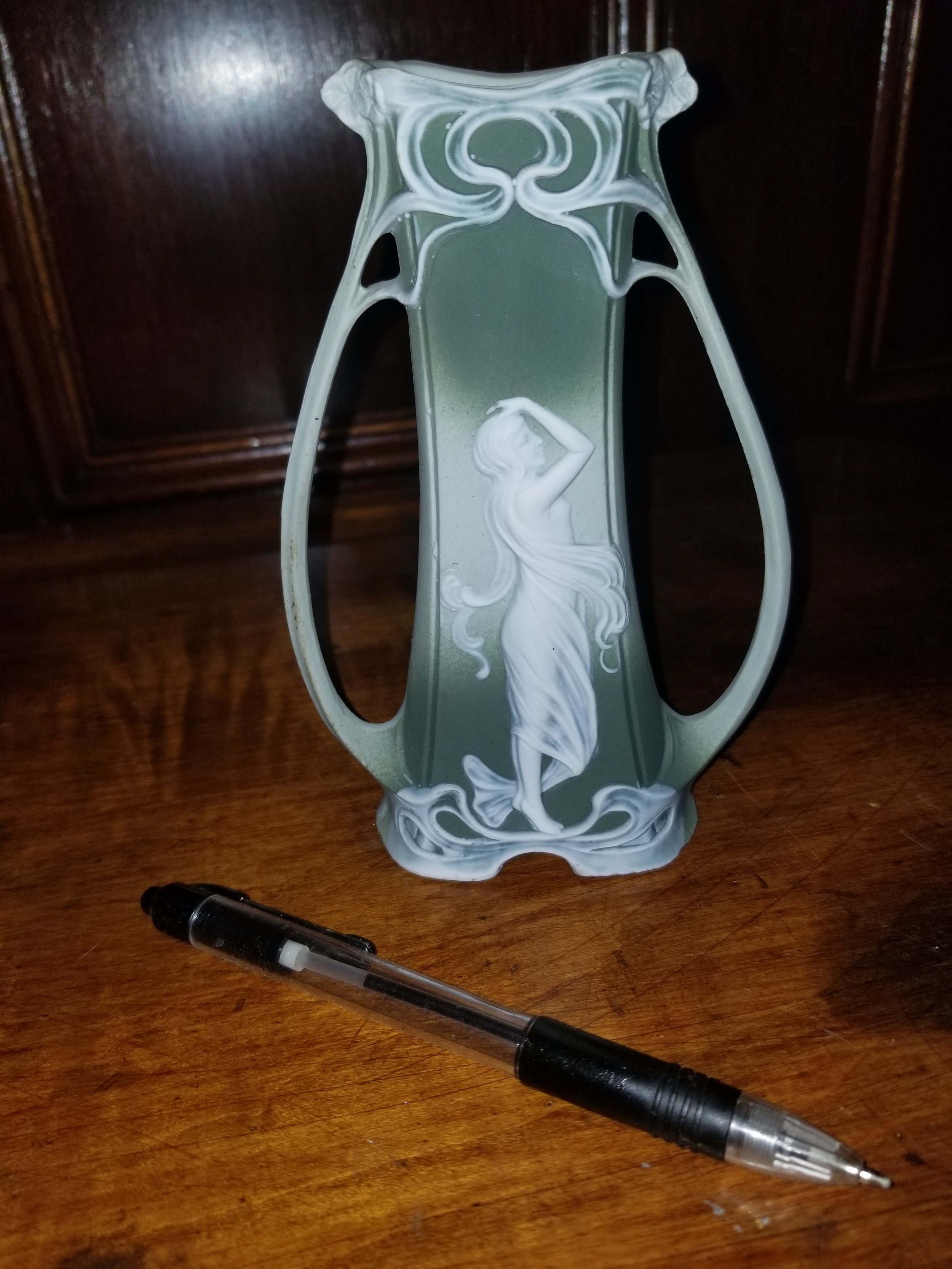 budvase.Schafer&Vater.scale.jpg