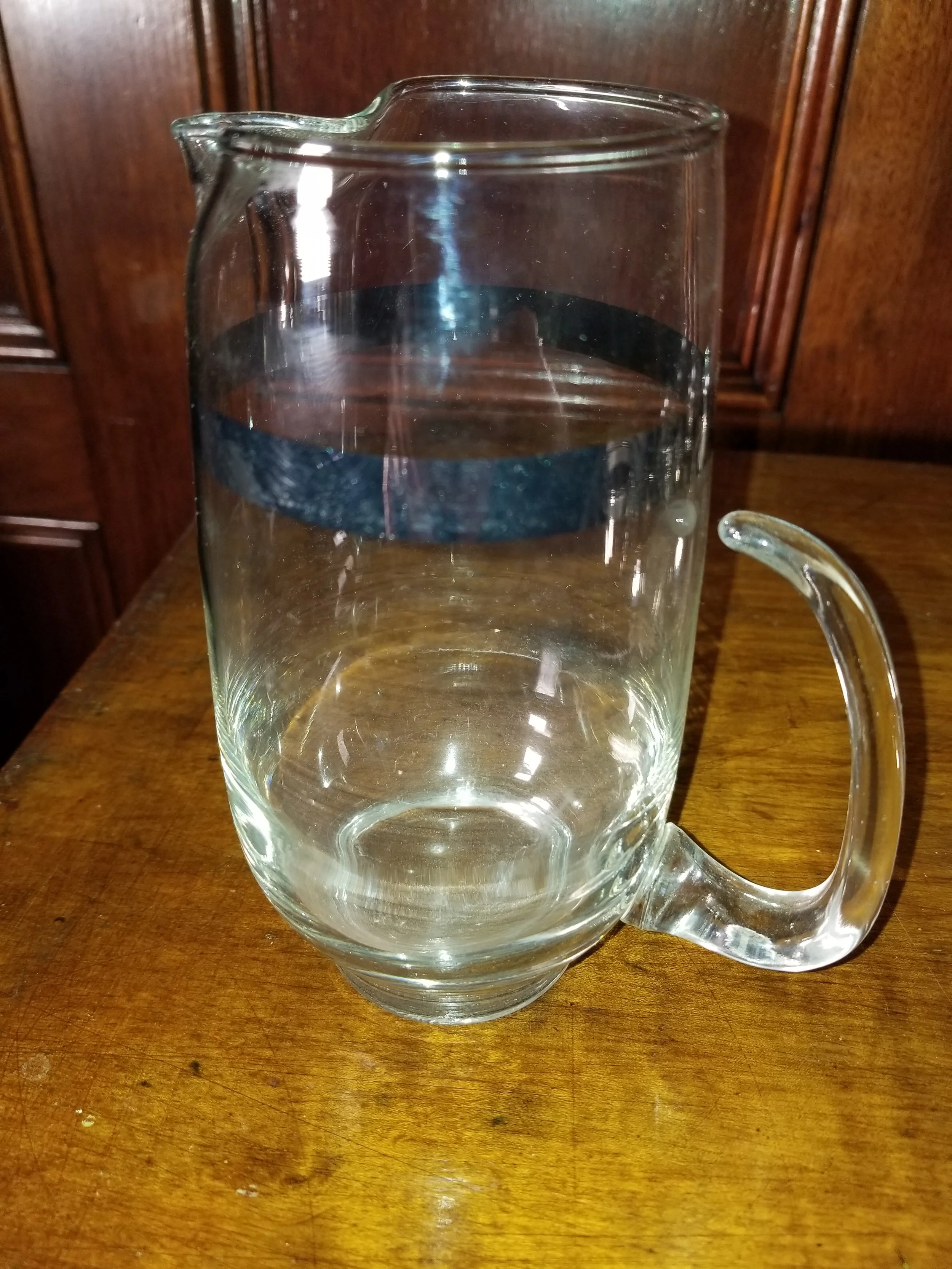 pitcher.madmen.MCM.jpg