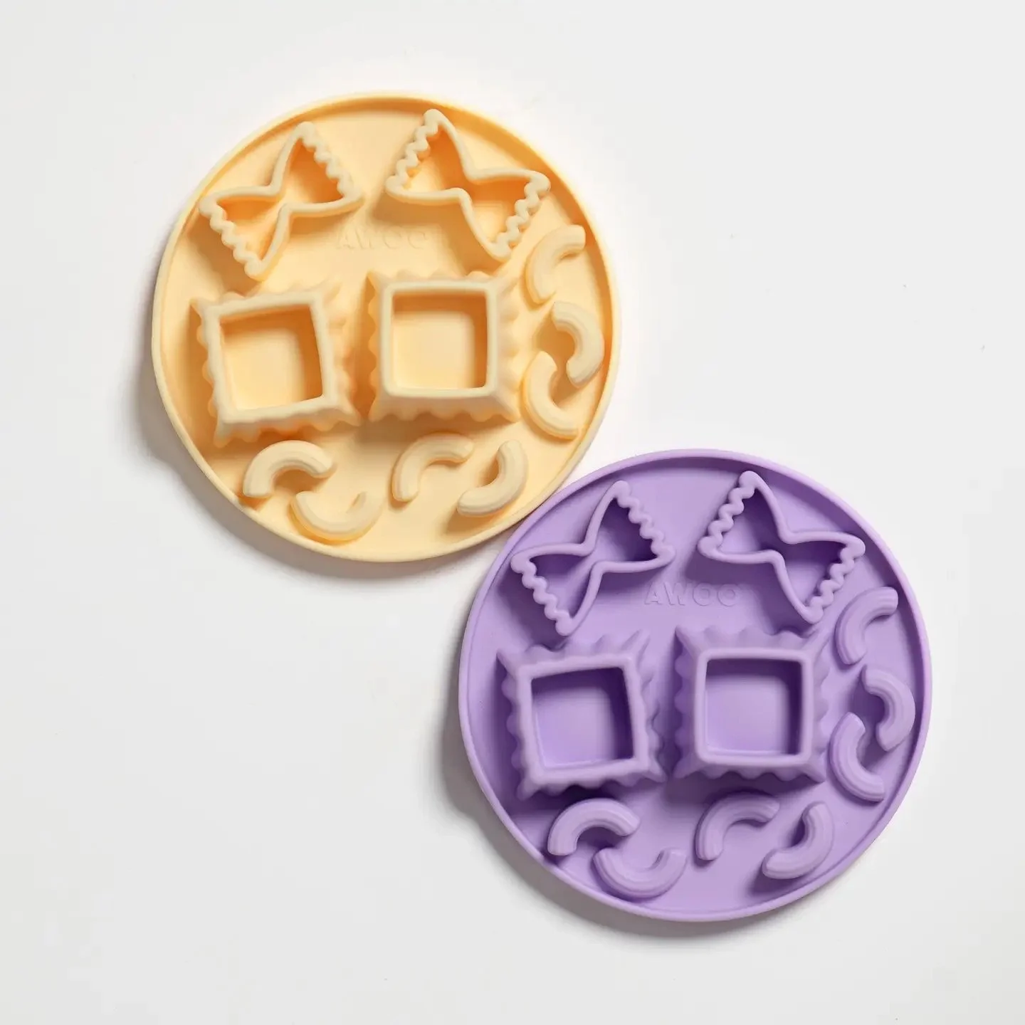 AWOO - Tapis de léchage / slow feeder SNACKARONI