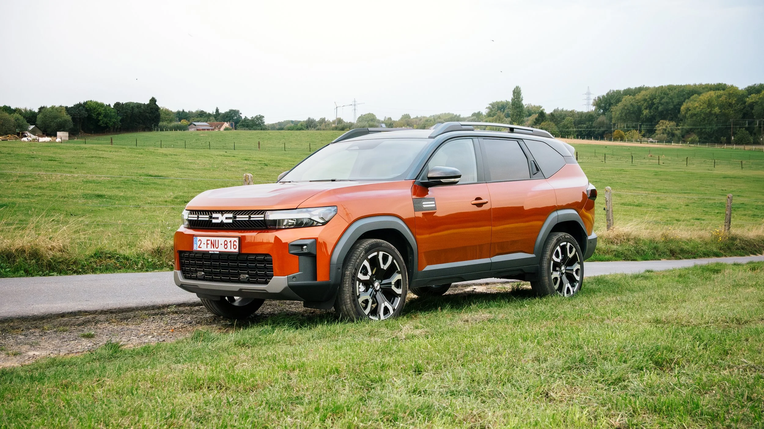DACIA_BIGSTER-03.jpg