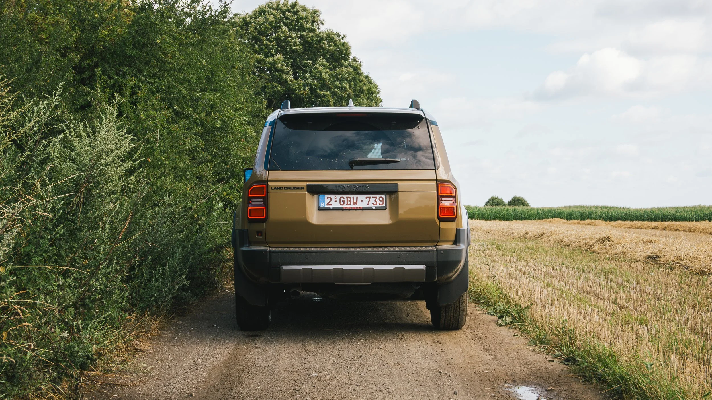 TOYOTA_LAND_CRUISER-08.jpg