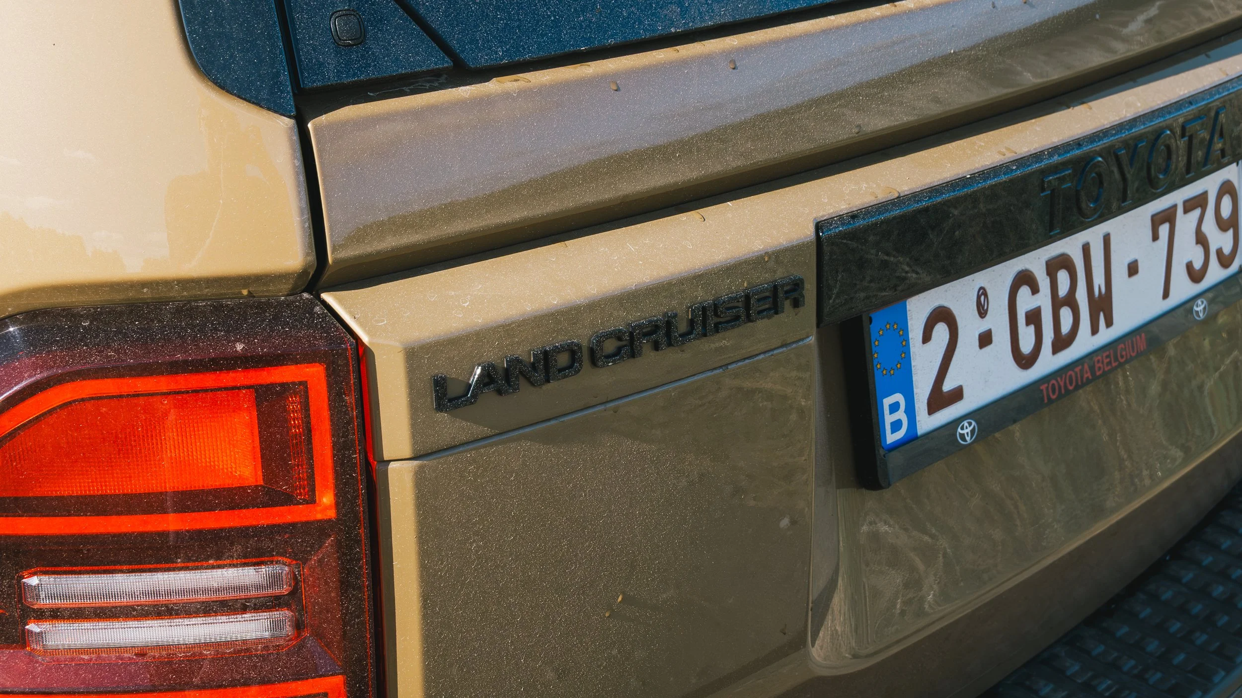 TOYOTA_LAND_CRUISER-13.jpg