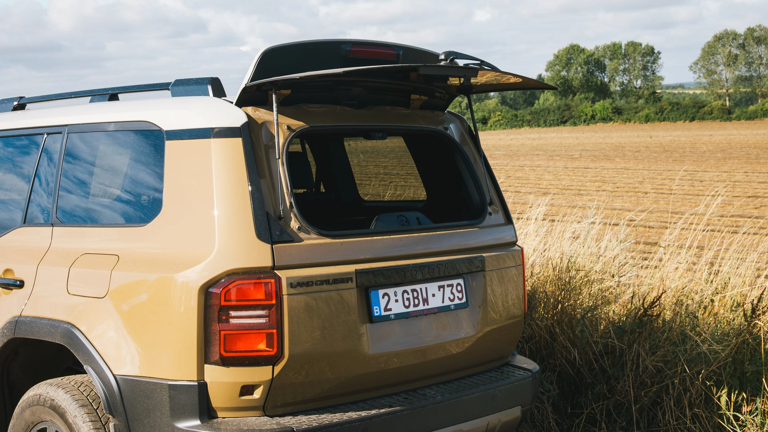 TOYOTA_LAND_CRUISER-15.jpg