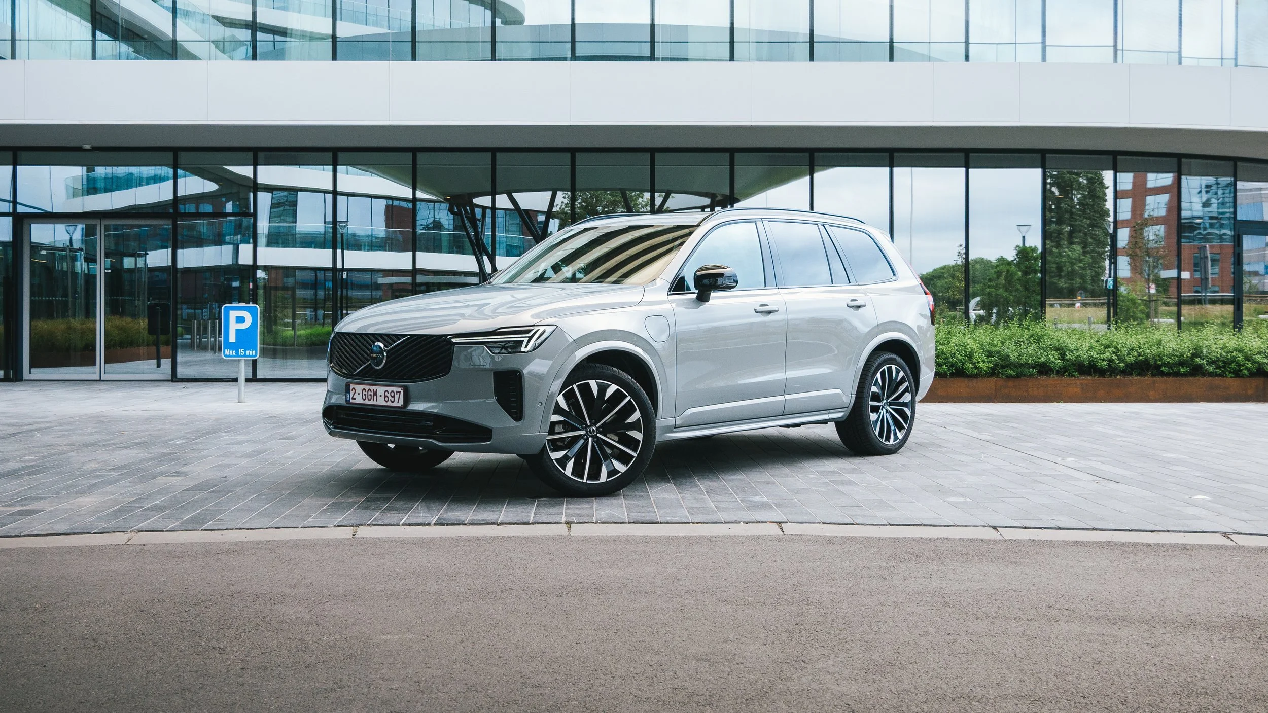 VOLVO_XC90-01.jpg