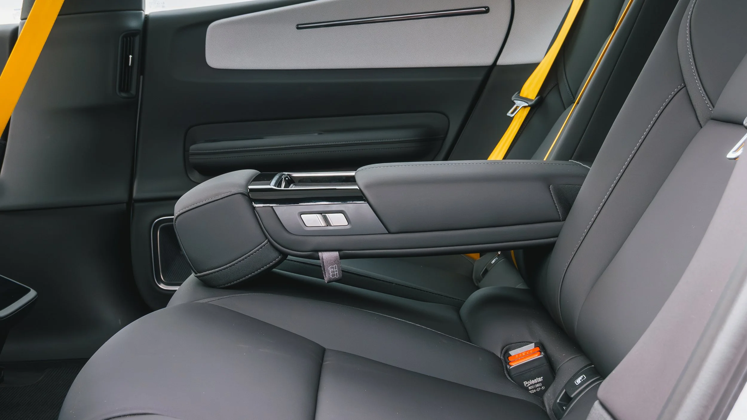 POLESTAR_4-17.jpg