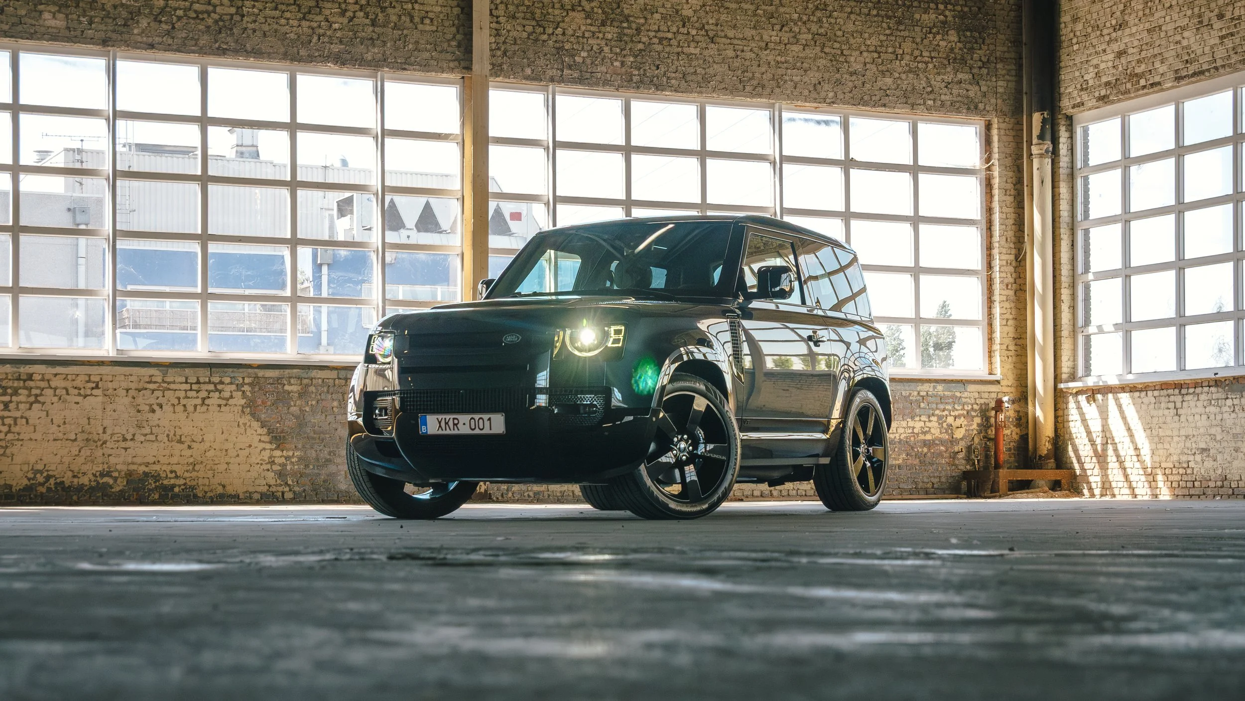 DEFENDER_90_V8-04.jpg