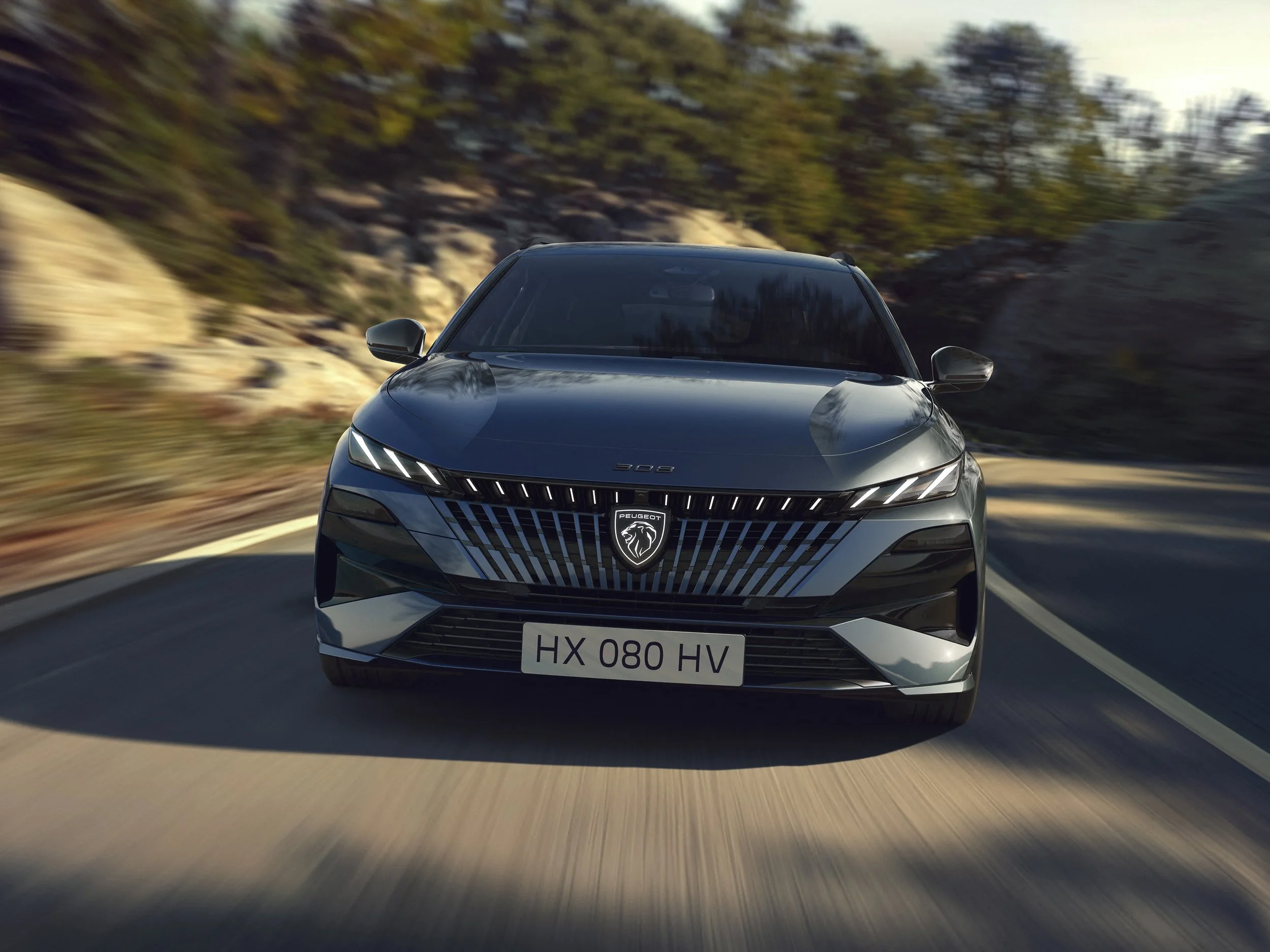 PEUGEOT_E308SW_2508STYP_200_FR.jpg