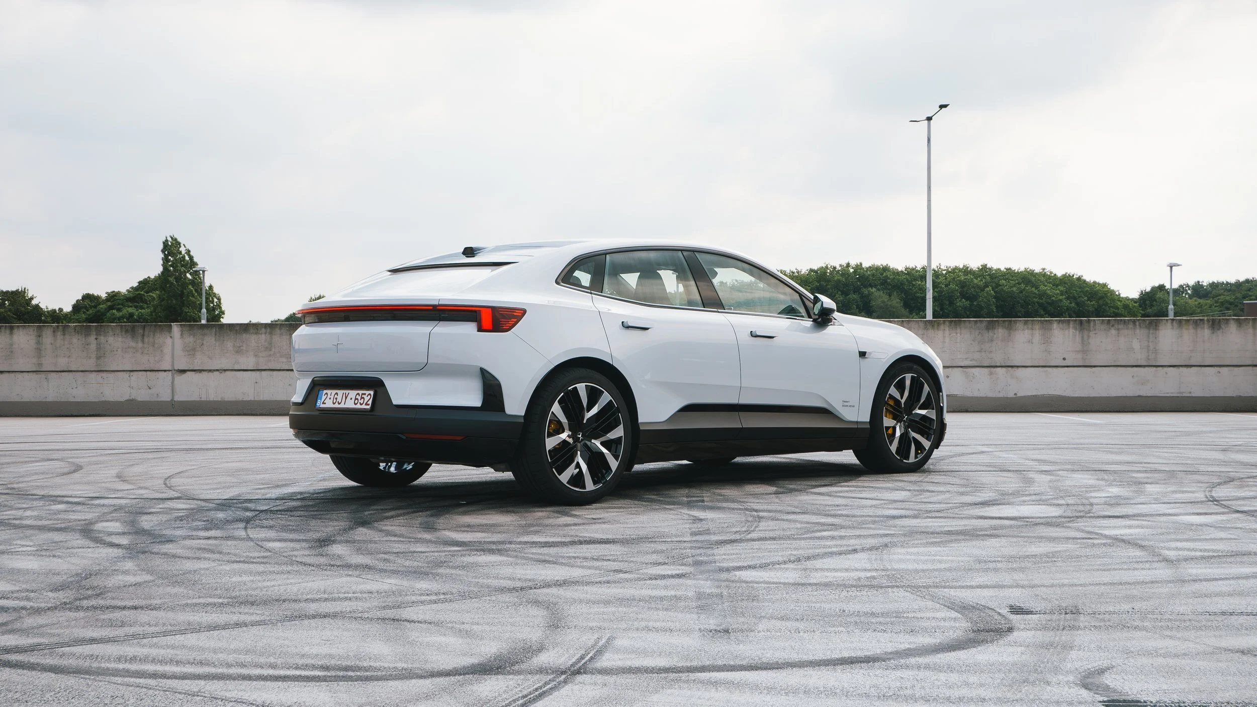 POLESTAR_4-04.jpg