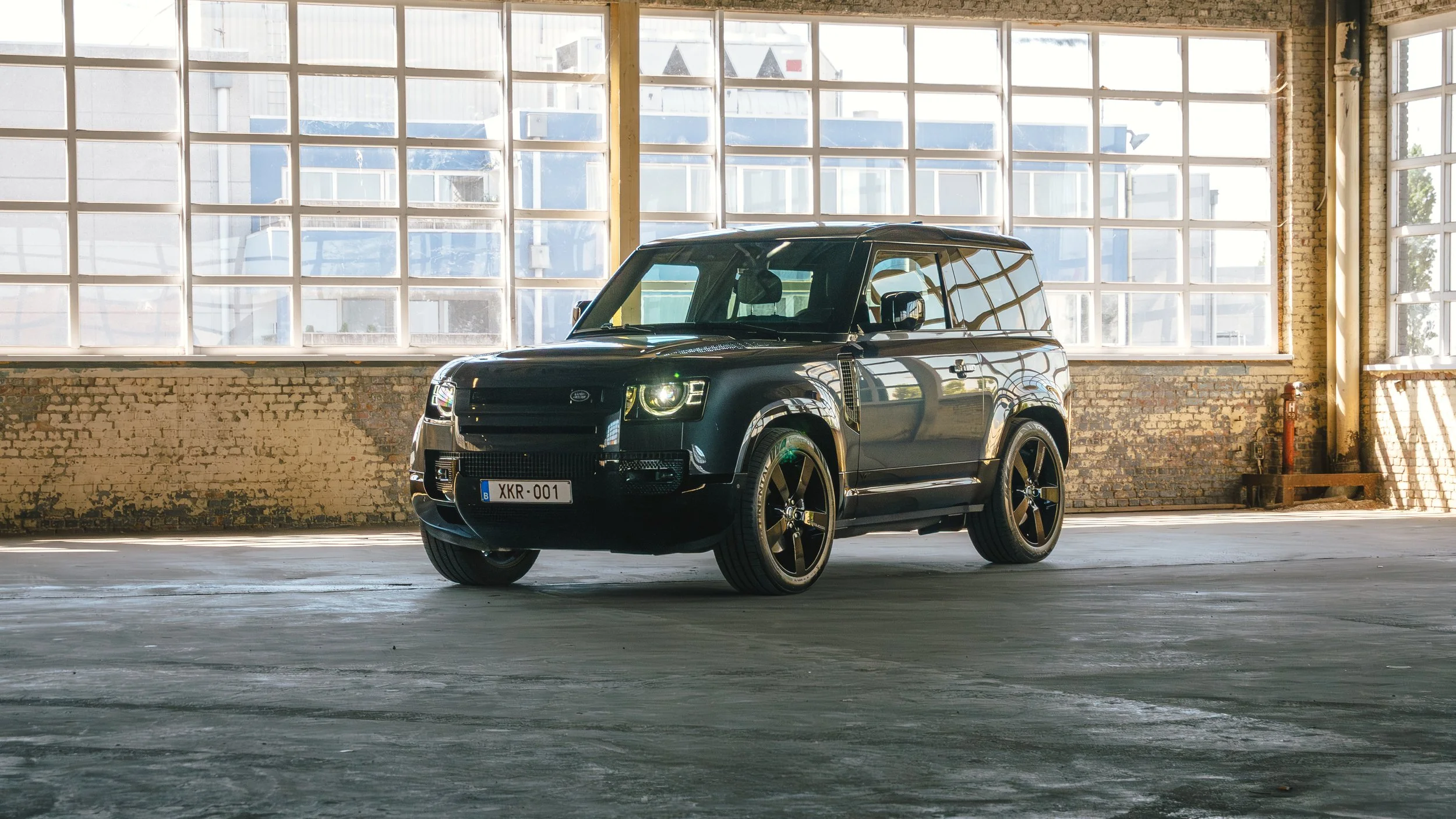 Le Defender 90 V8 : inutile, donc indispensable ?