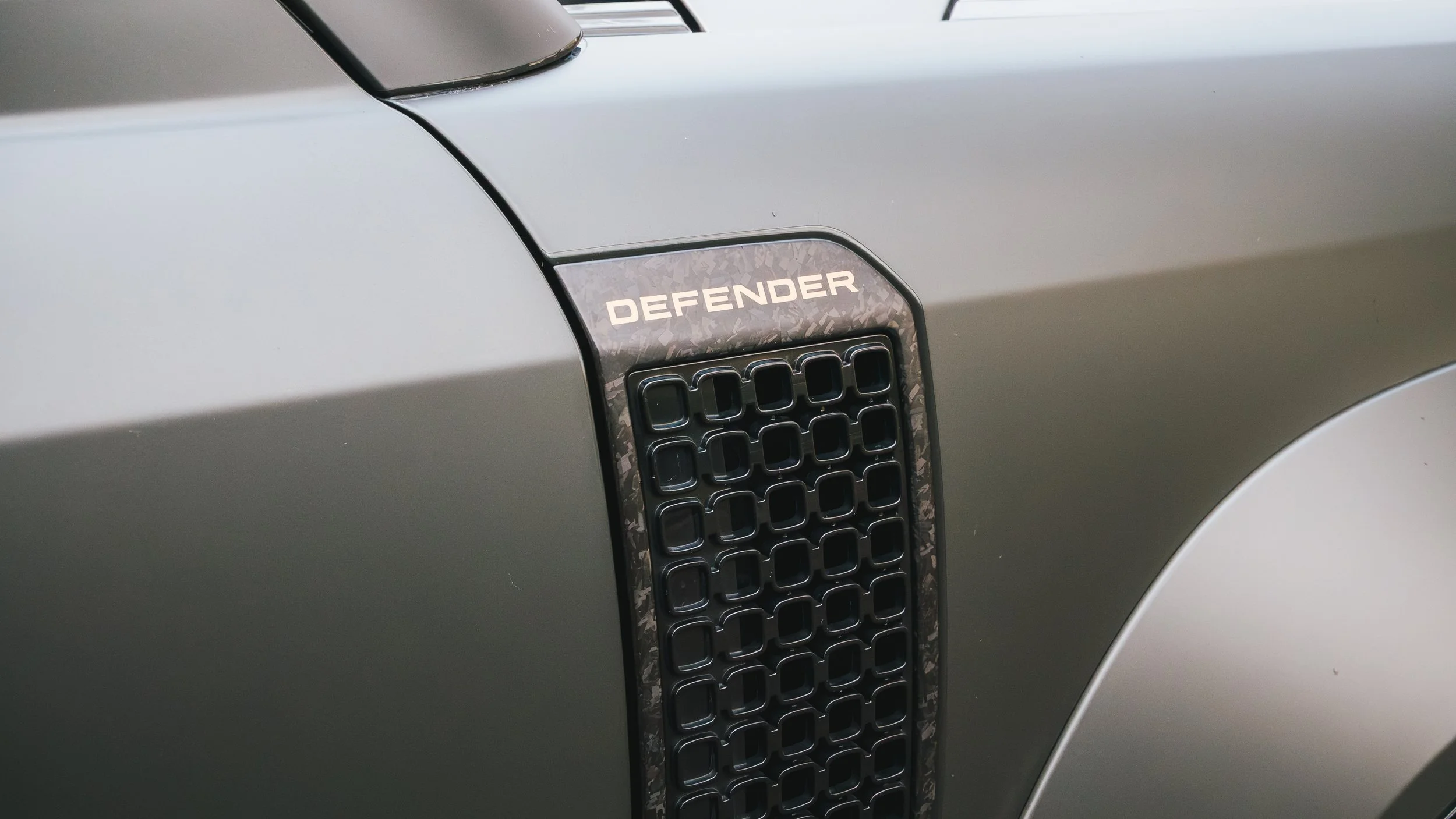 DEFENDER-OCTA-11.jpg