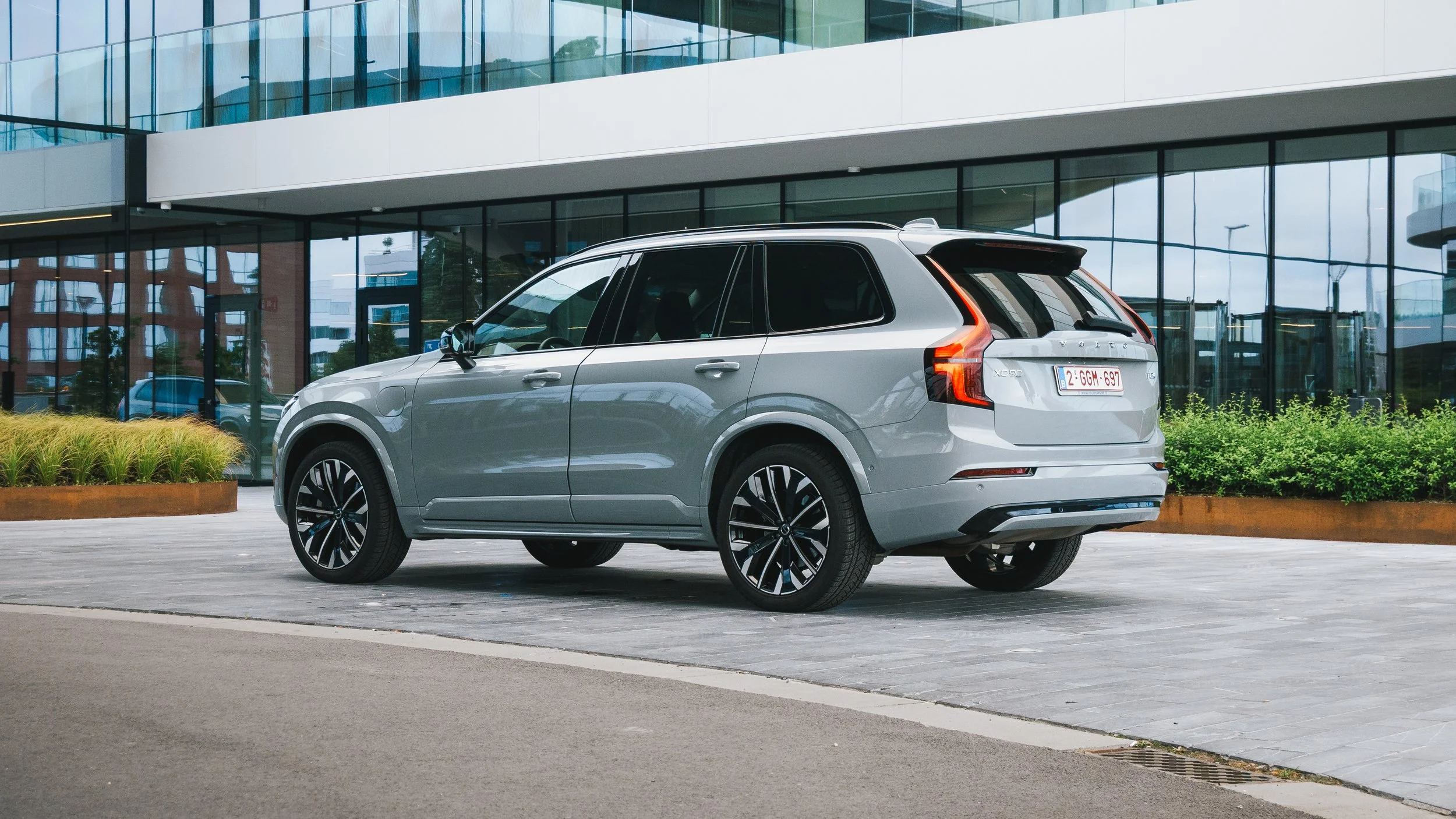 VOLVO_XC90-03.jpg