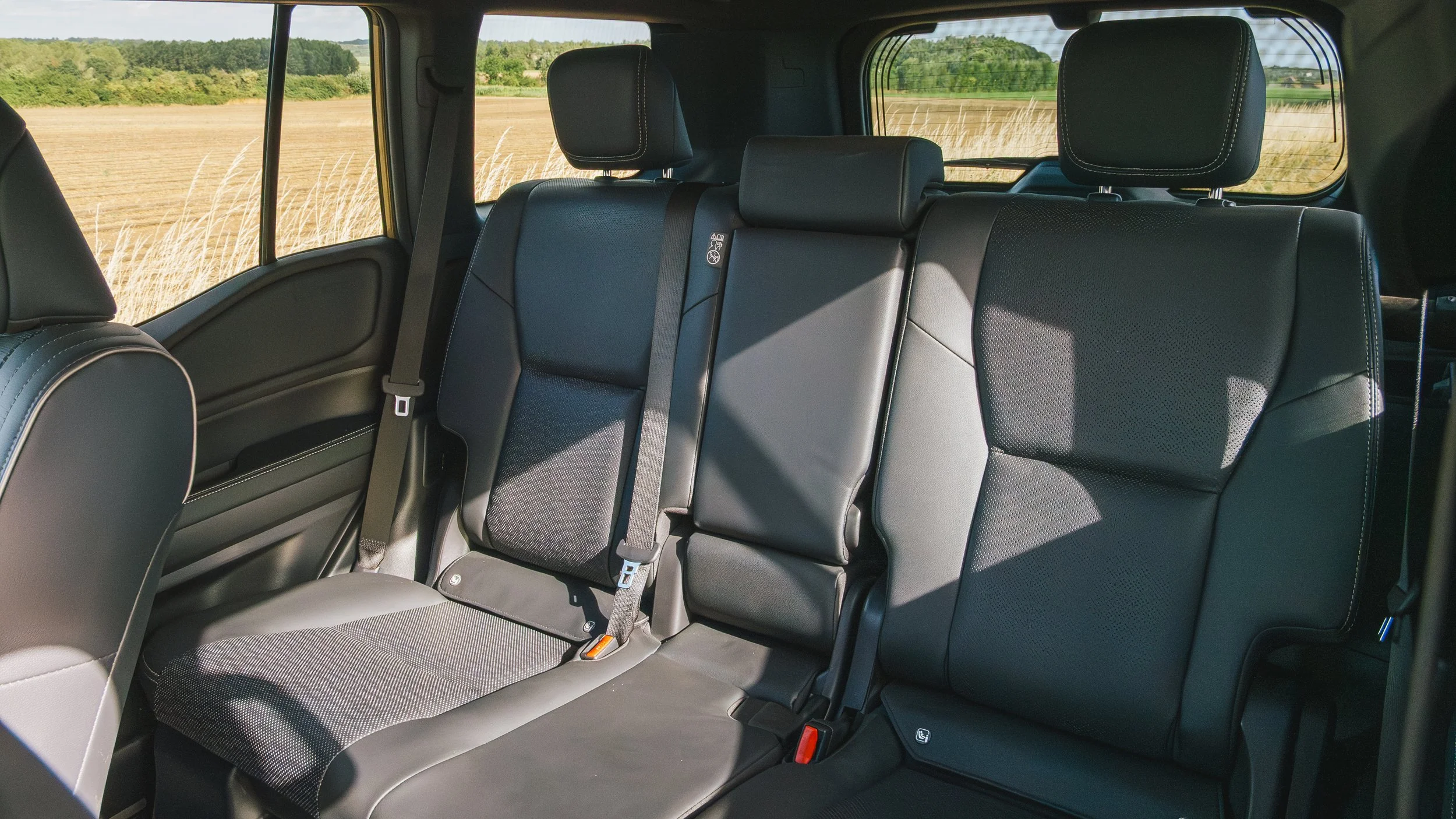 TOYOTA_LAND_CRUISER-22.jpg