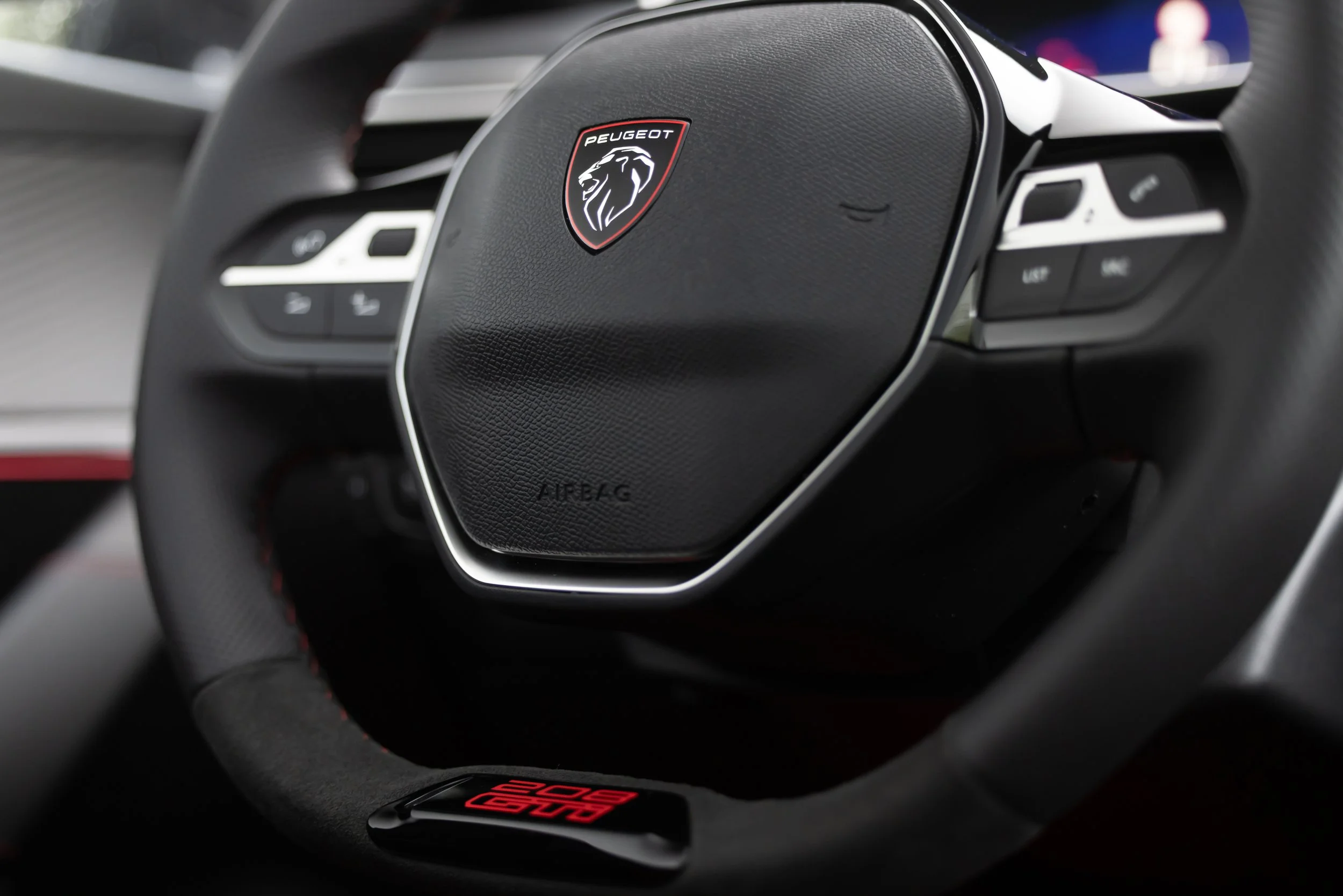 PEUGEOT_E208GTITESTDRIVE_2969.jpg