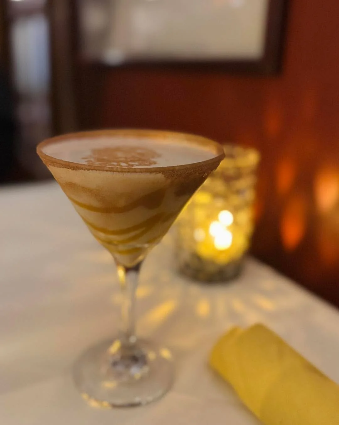 This week’s drink special is bringing all the fall feels 🍁🍸 Pumpkin Spice Martini = your new cozy cocktail!
