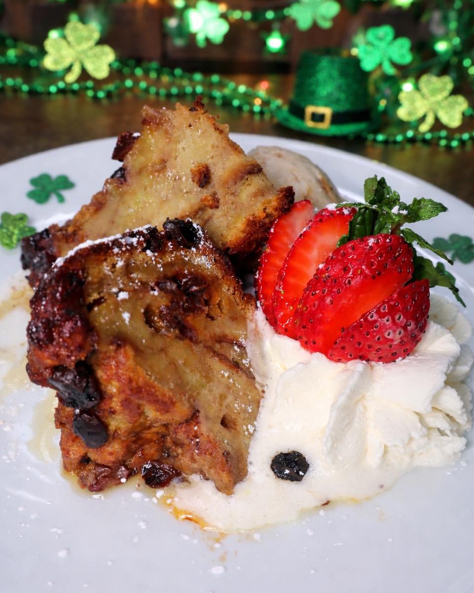POV: You saved room for dessert&hellip;Irish Whiskey Bread Pudding served warm, rich, and the sweetest way to wrap up your St. Patrick&rsquo;s Day celebrations! ☘️🥃