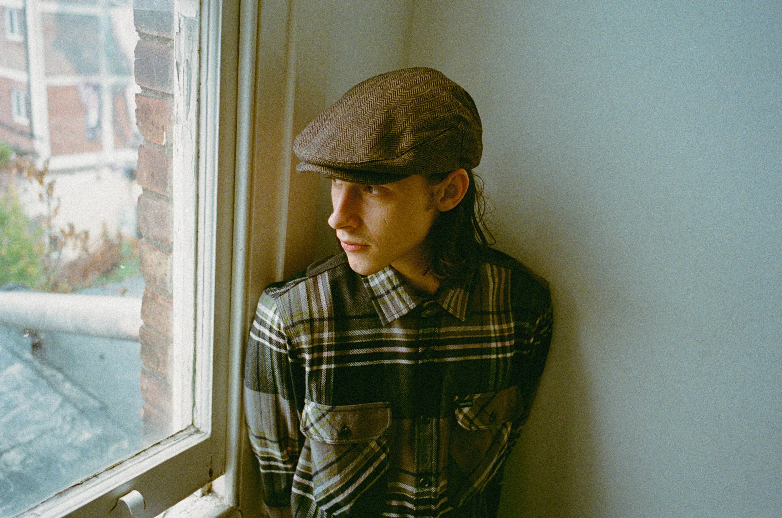 FA26-BRIXTON-LIFESTYLE-EVERGREEN-HOOLIGAN-BOWERY-915.jpg