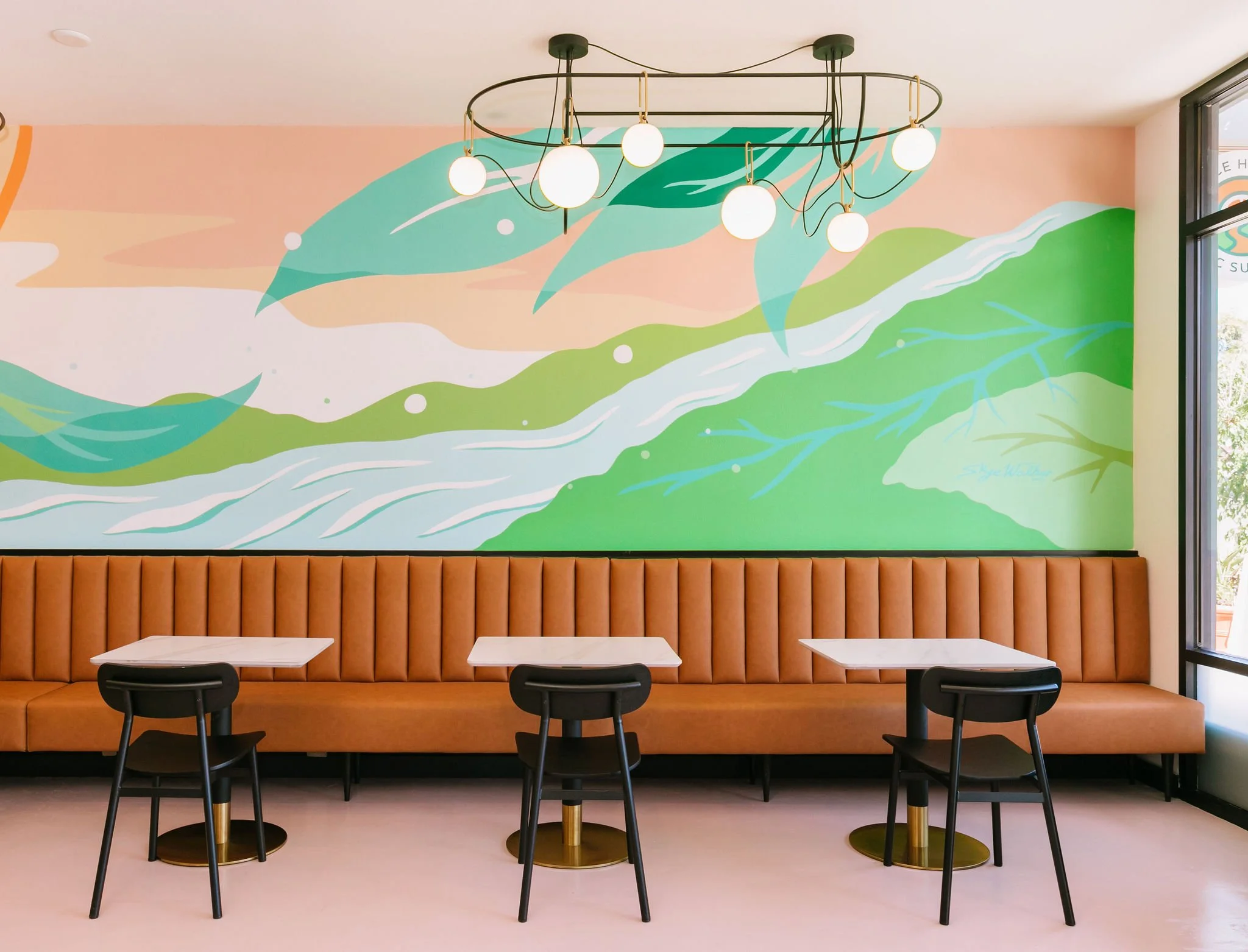 Juice Holler Interior (2)_Courtesy Diana Rose Photography.jpg